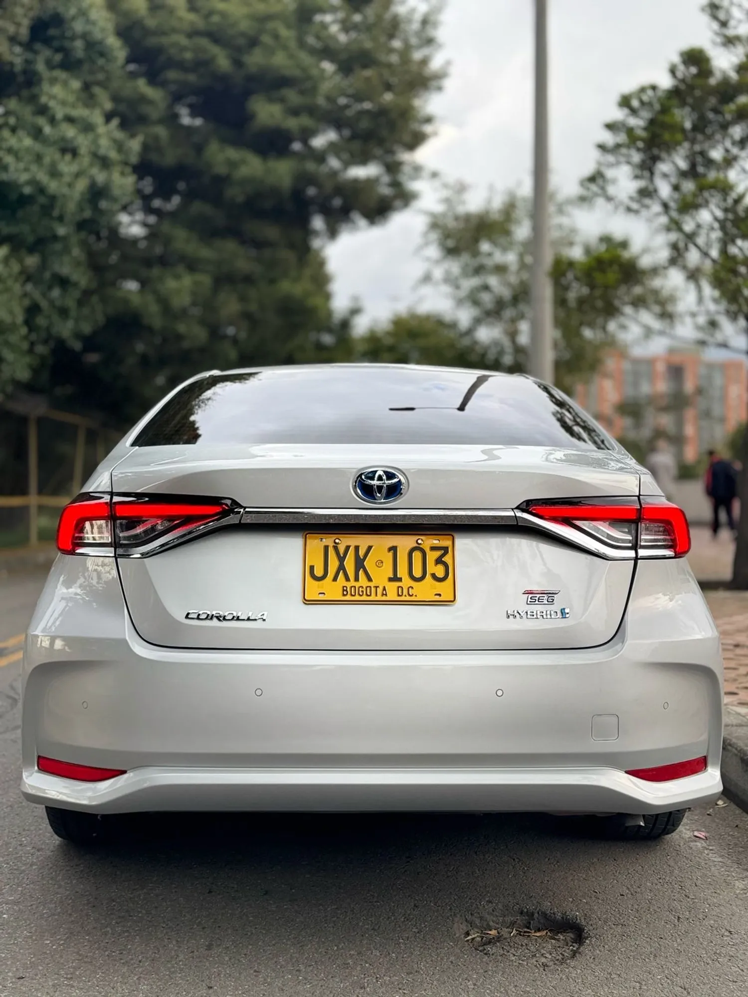 Toyota Corolla seg 2022 hybrid  todo en toyota  impuesto pago 2025 Soat octubre est perfecto llantas nuevas manteniendo recin hecho todos en distoyota dos llaves factura de compra est nuevo literal  siempre asegurado