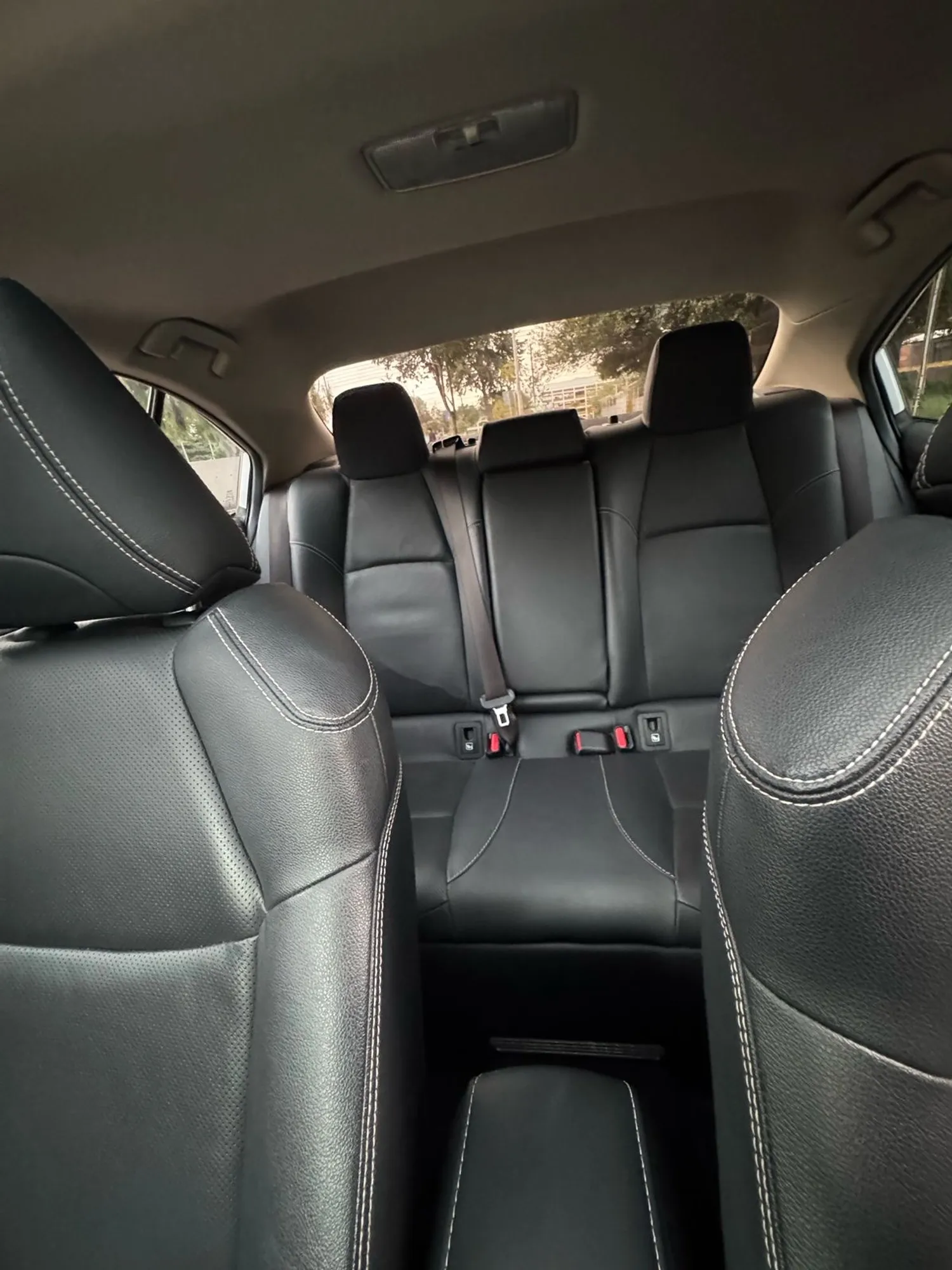 Toyota Corolla seg 2022 hybrid  todo en toyota  impuesto pago 2025 Soat octubre est perfecto llantas nuevas manteniendo recin hecho todos en distoyota dos llaves factura de compra est nuevo literal  siempre asegurado