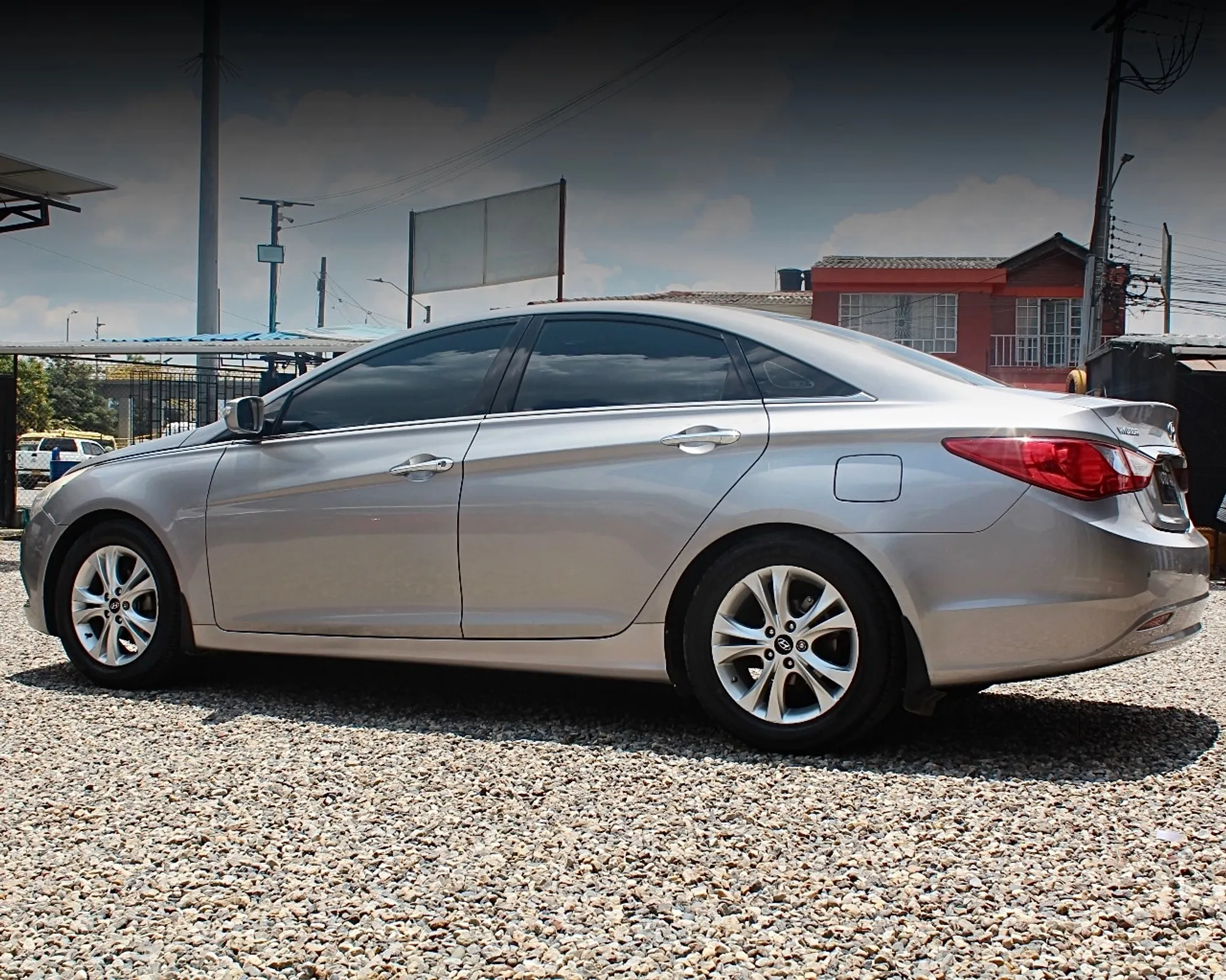 HYUNDAI SONATA 145 2012
