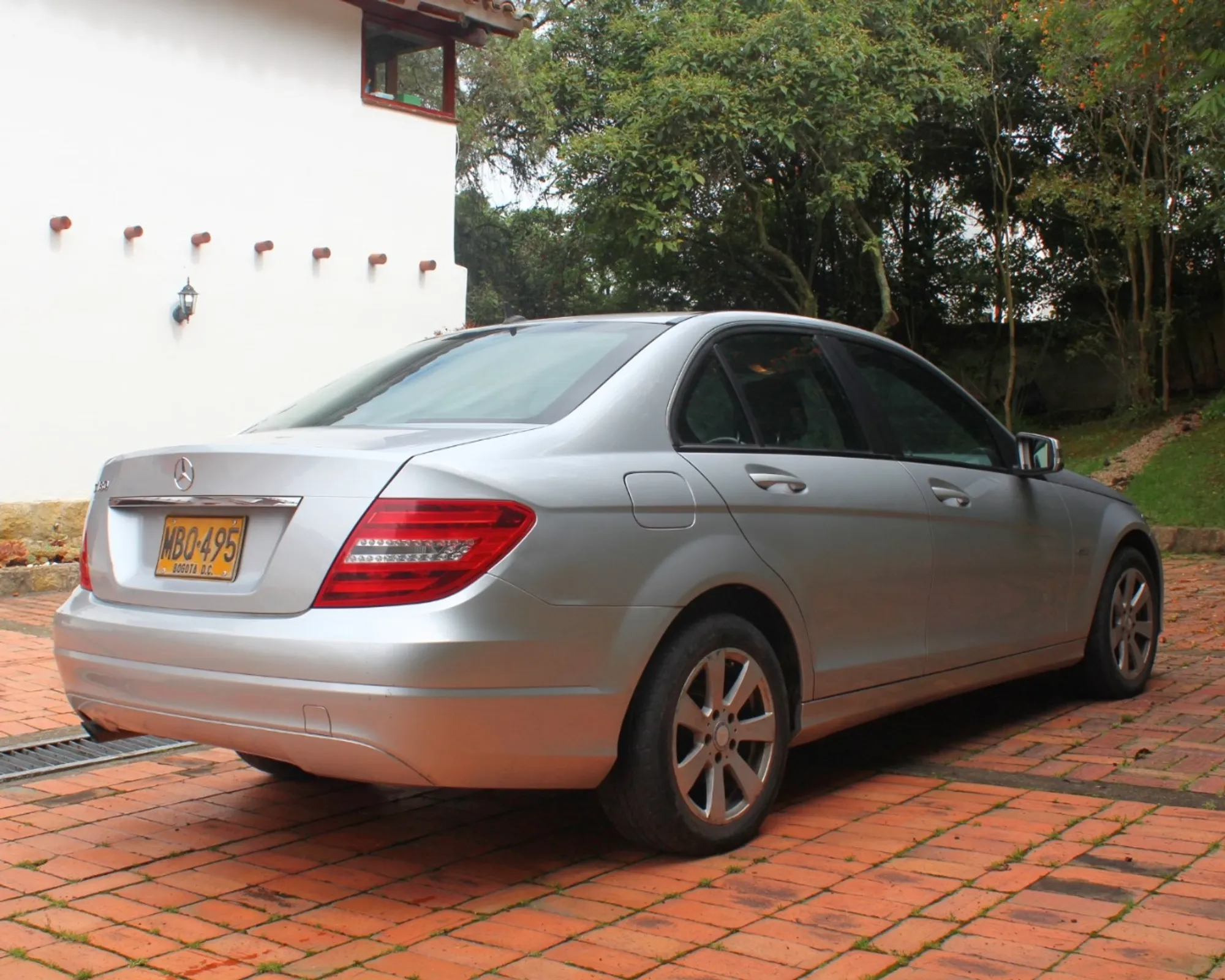 MERCEDES BENZ C180 CGI MODEL9 2012