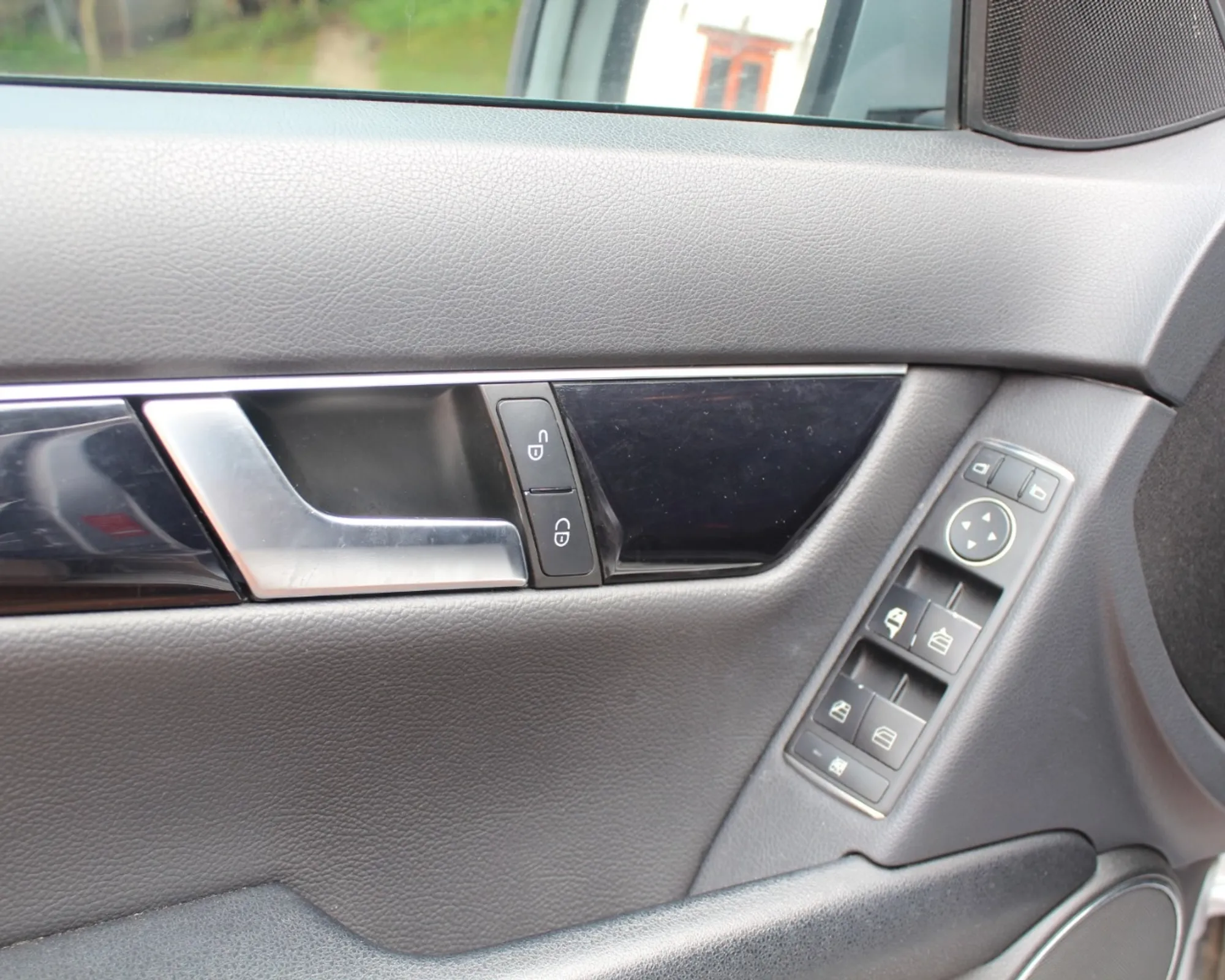 MERCEDES BENZ C180 CGI MODEL9 2012