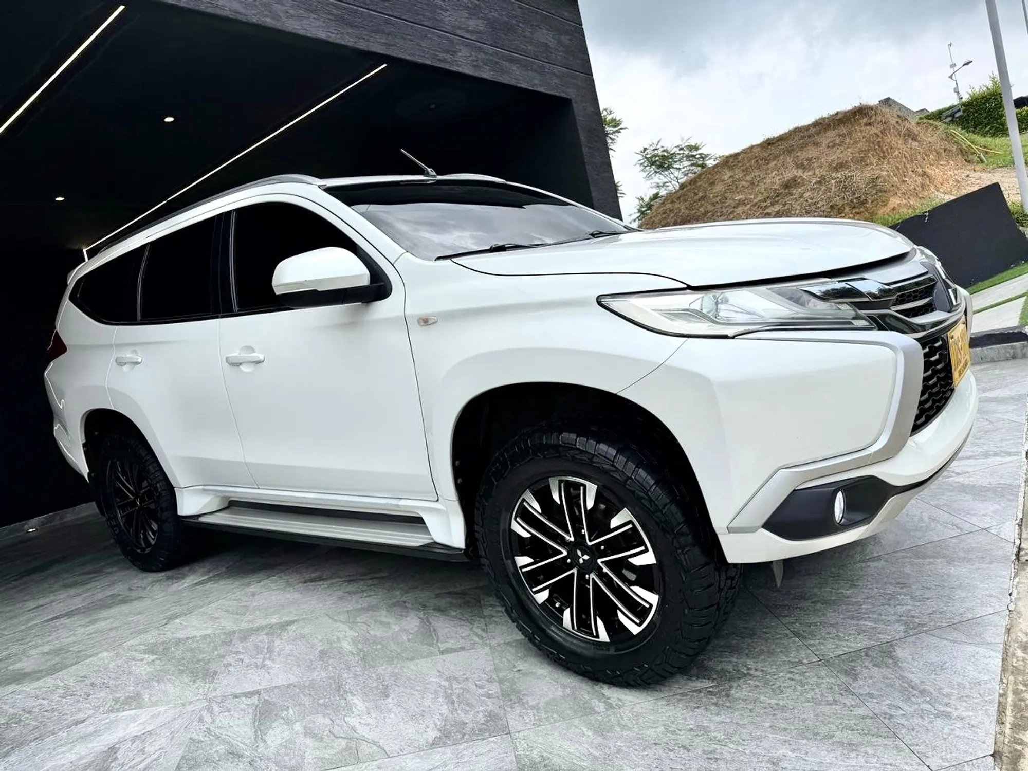 Mitsubishi Montero sport Diesel  2018