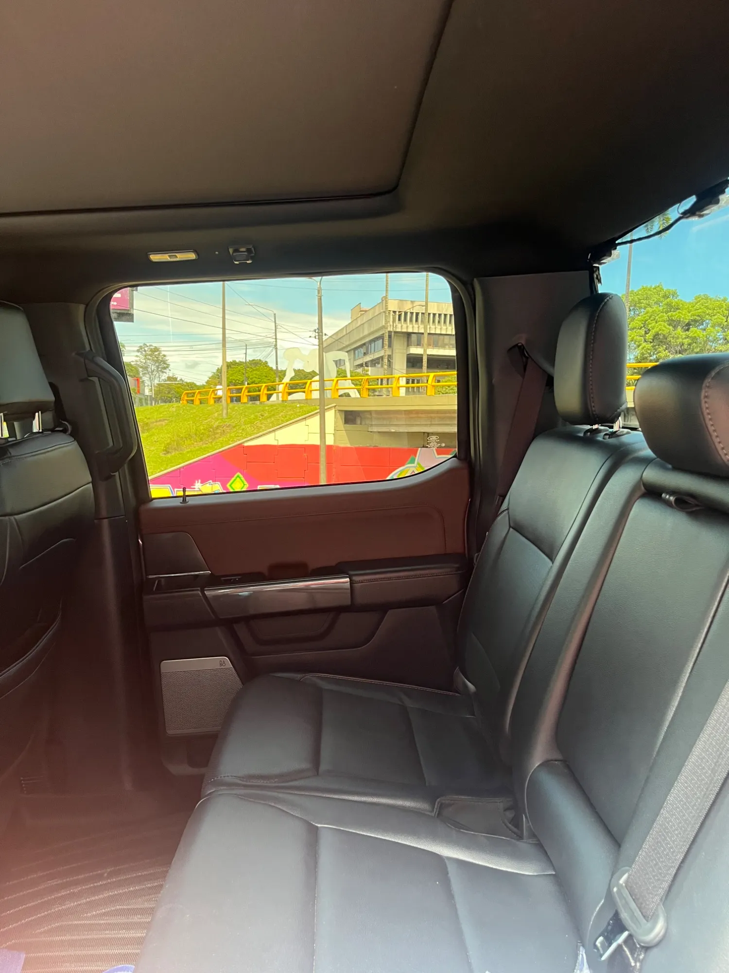 Ford F150 lariat sport 2023
