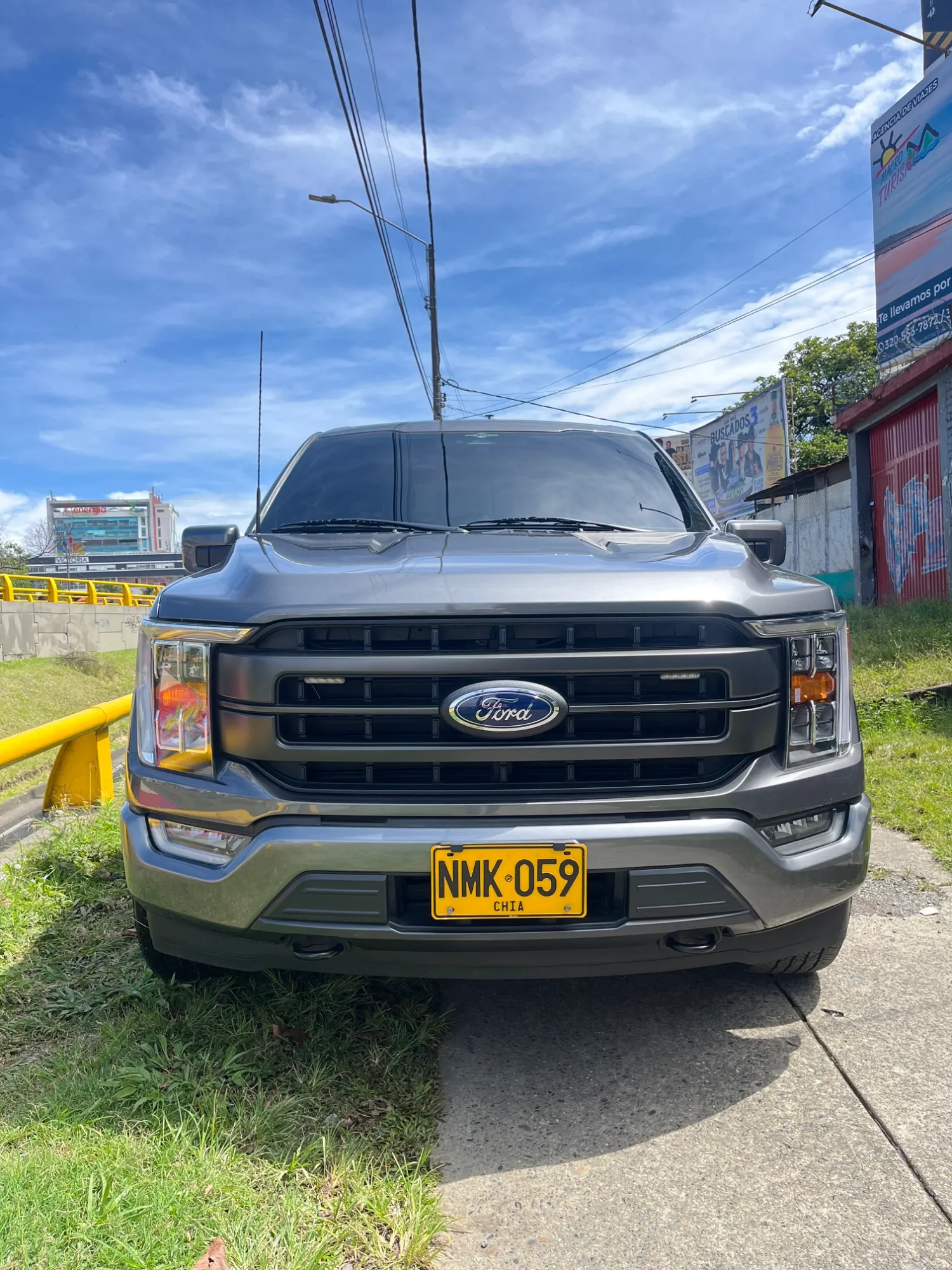 Ford F150 lariat sport 2023