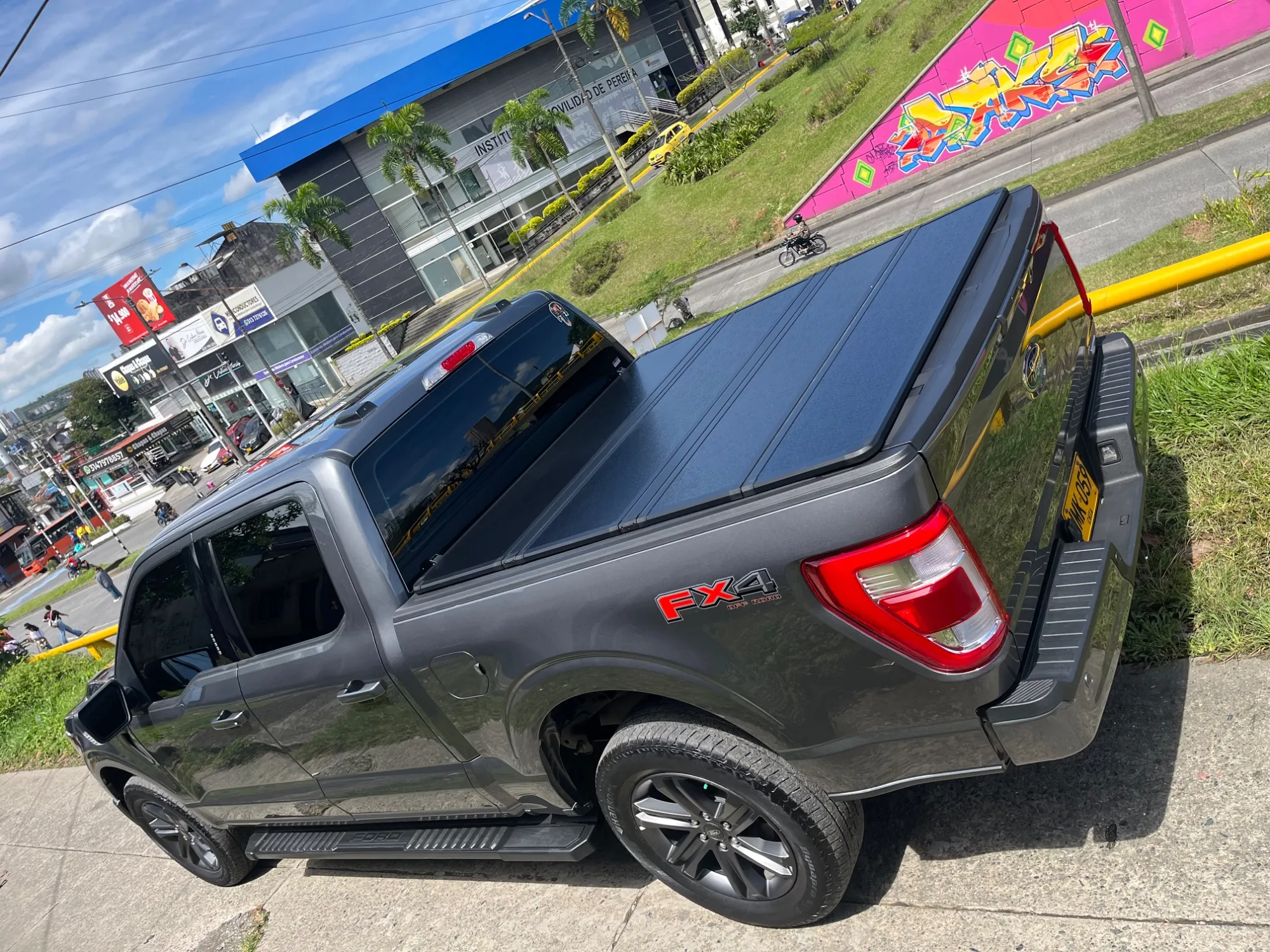 Ford F150 lariat sport 2023