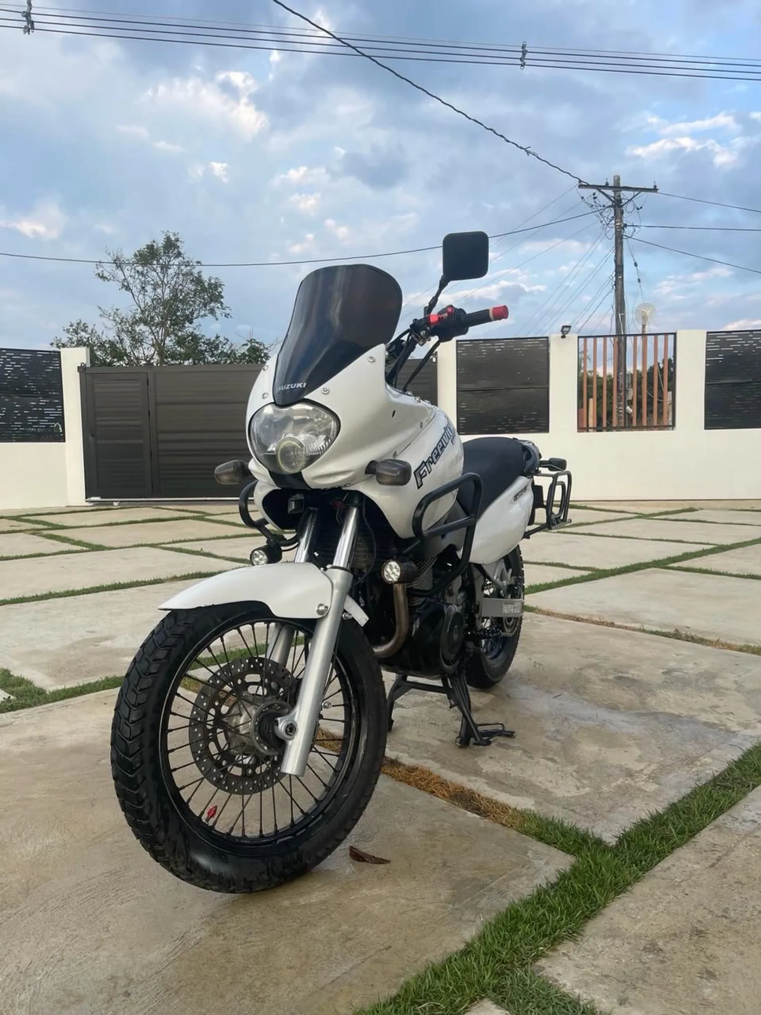 Suzuki Freewind 650 