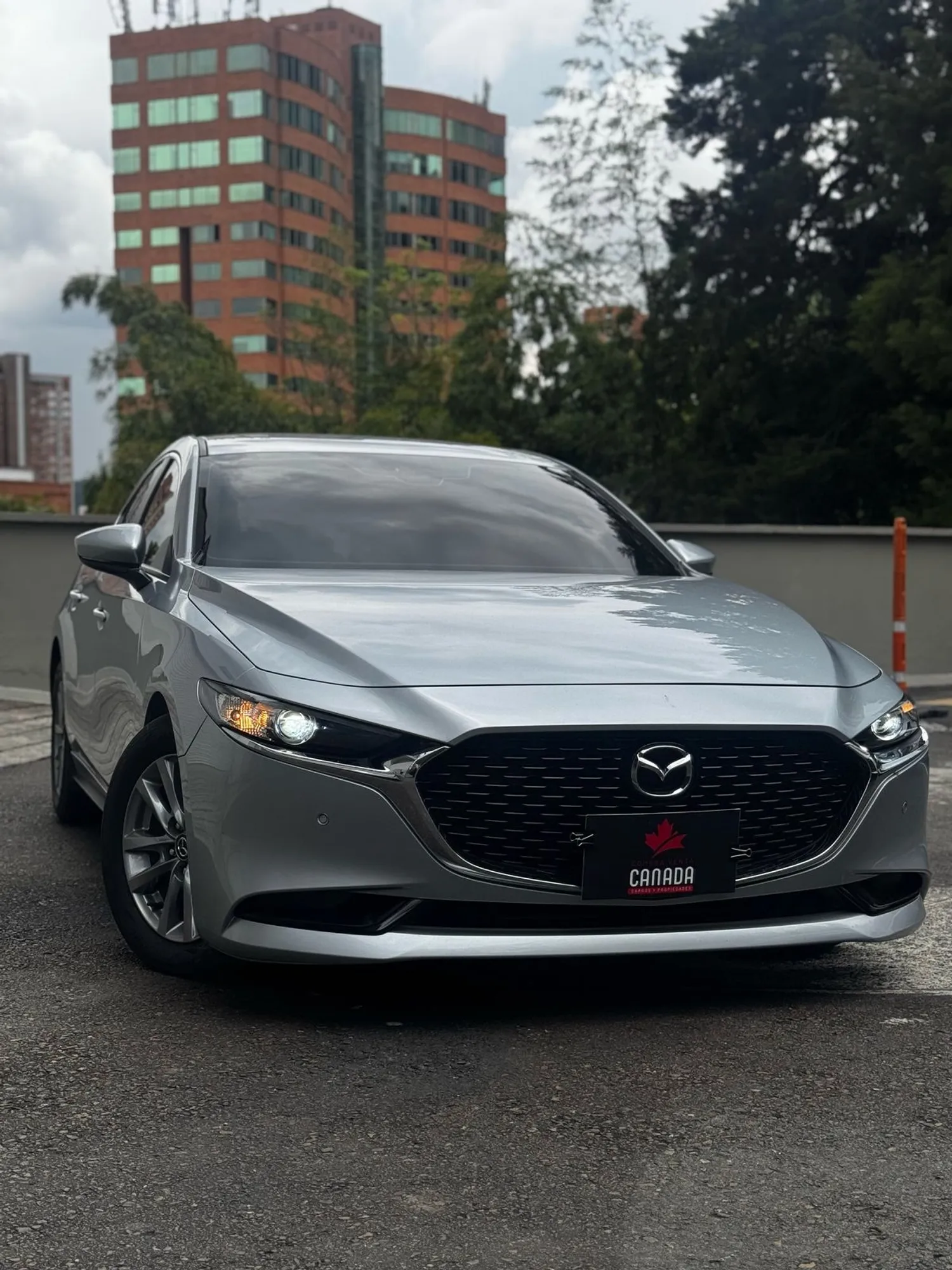MAZDA 3 TOURING 2024 COJINERIA EN CUERO 