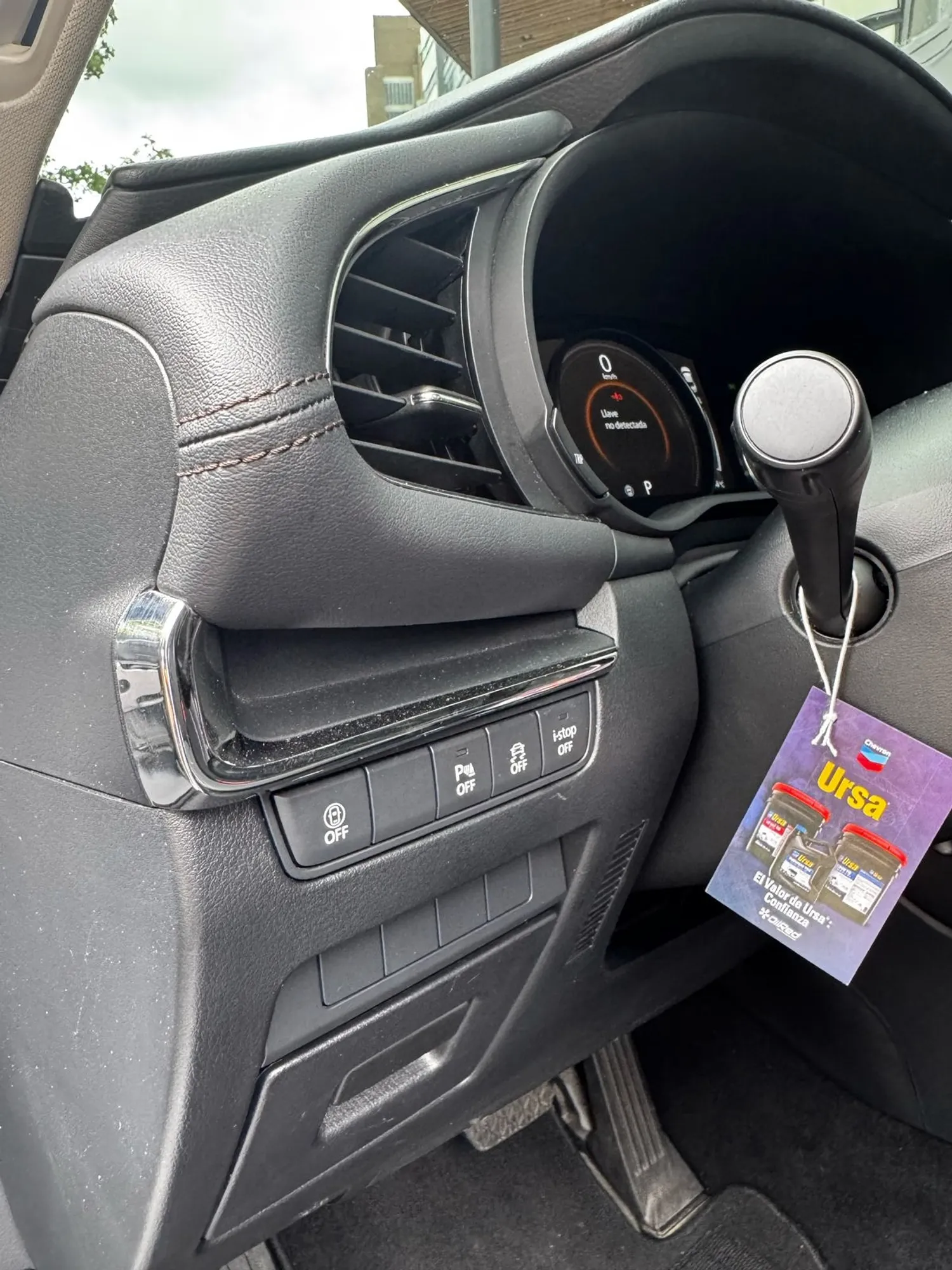 MAZDA 3 TOURING 2024 COJINERIA EN CUERO 