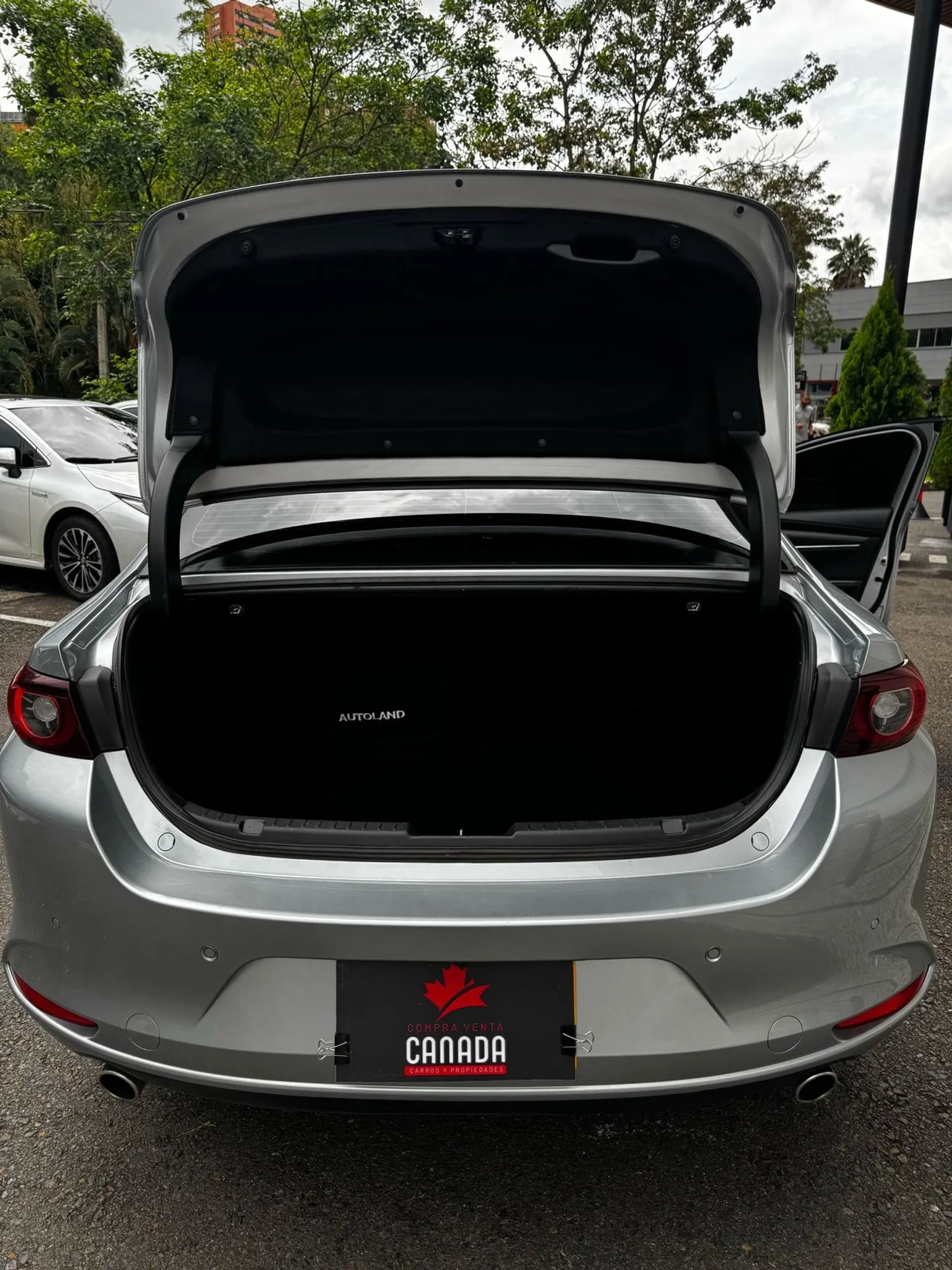 MAZDA 3 TOURING 2024 COJINERIA EN CUERO 