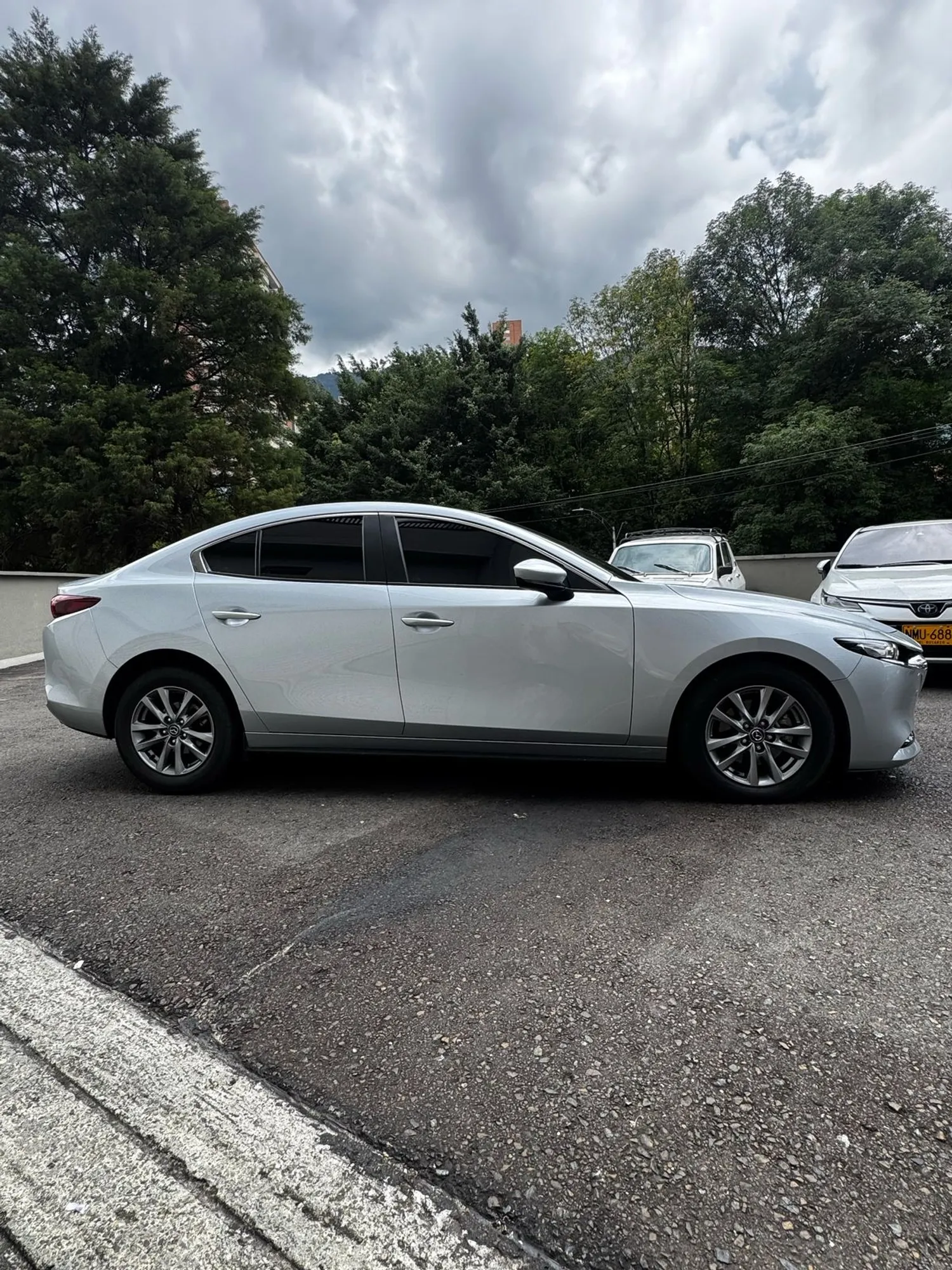 MAZDA 3 TOURING 2024 COJINERIA EN CUERO 