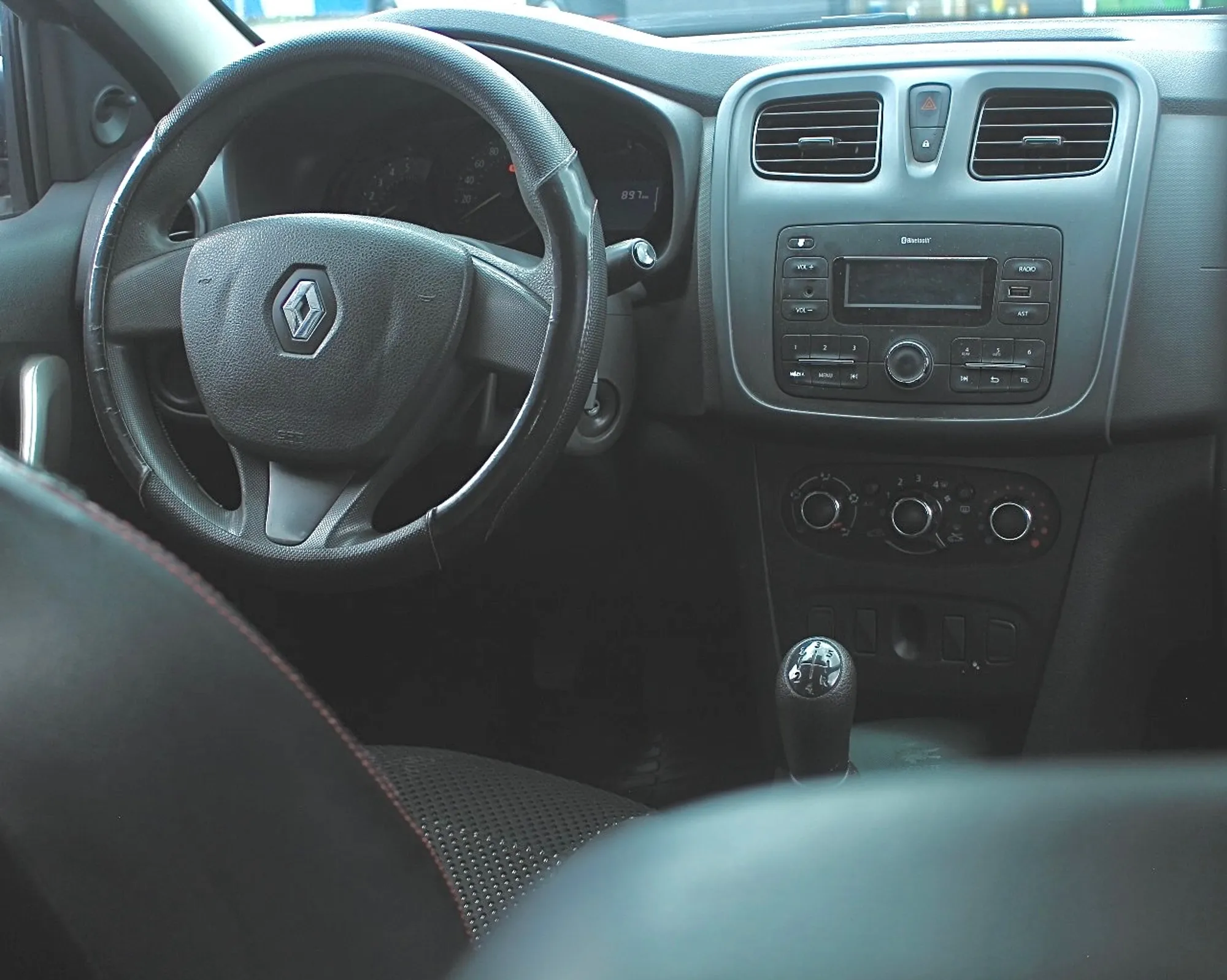 RENAULT LOGAN AUTHENTIQUE LIFE 2019
