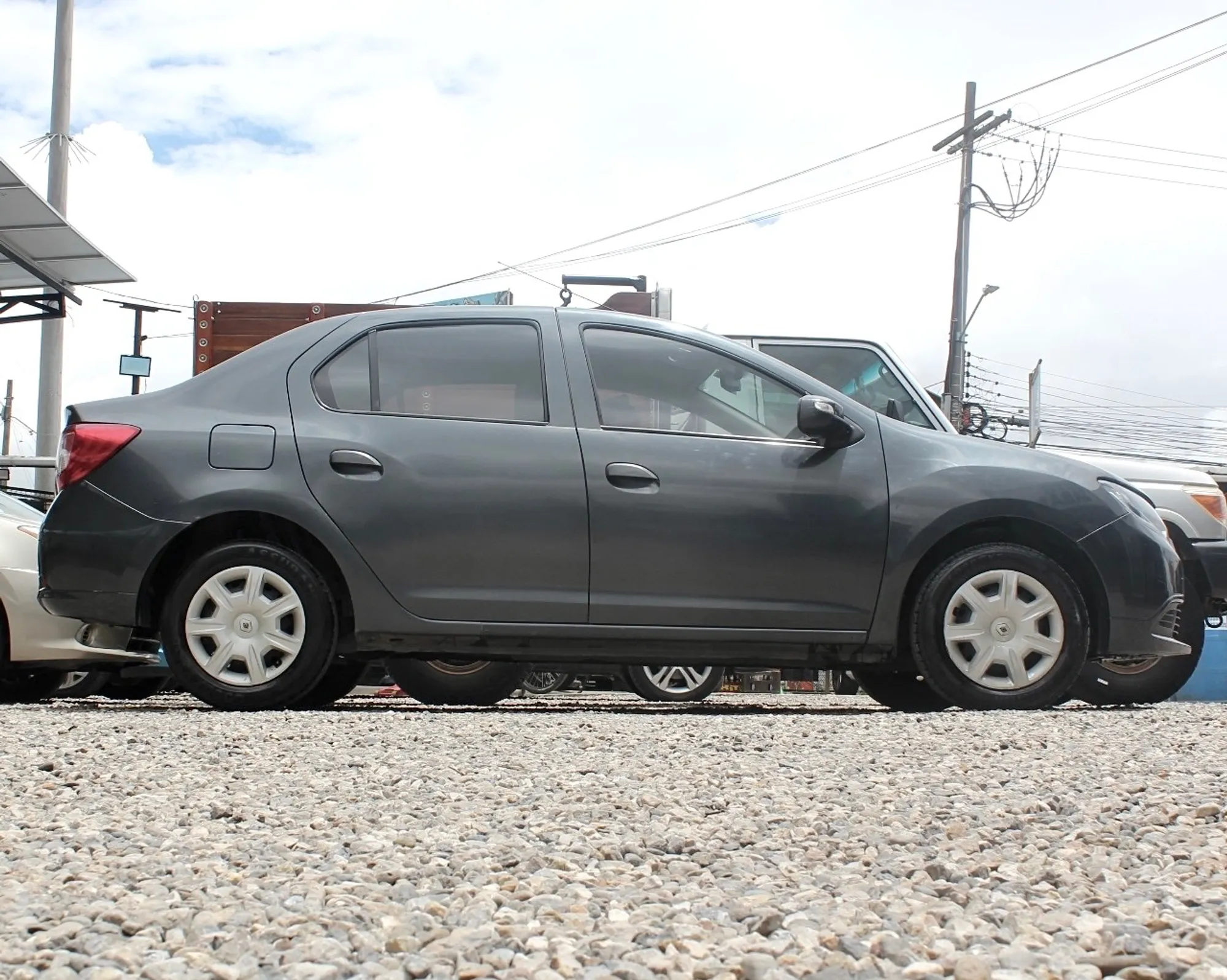 RENAULT LOGAN AUTHENTIQUE LIFE 2019