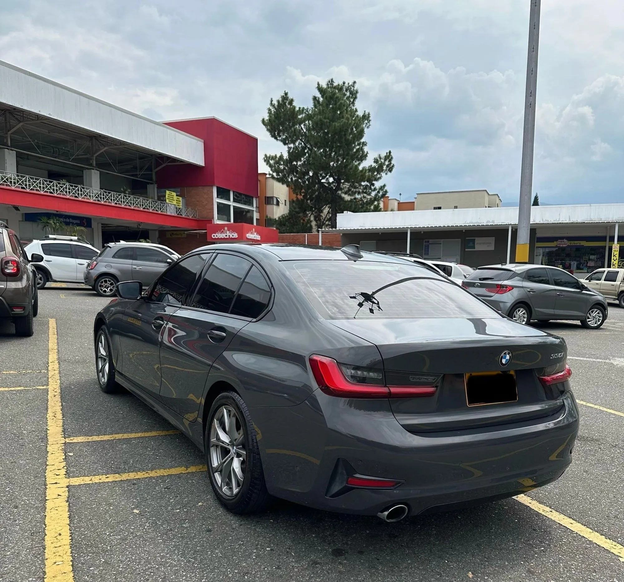 BMW 330i 