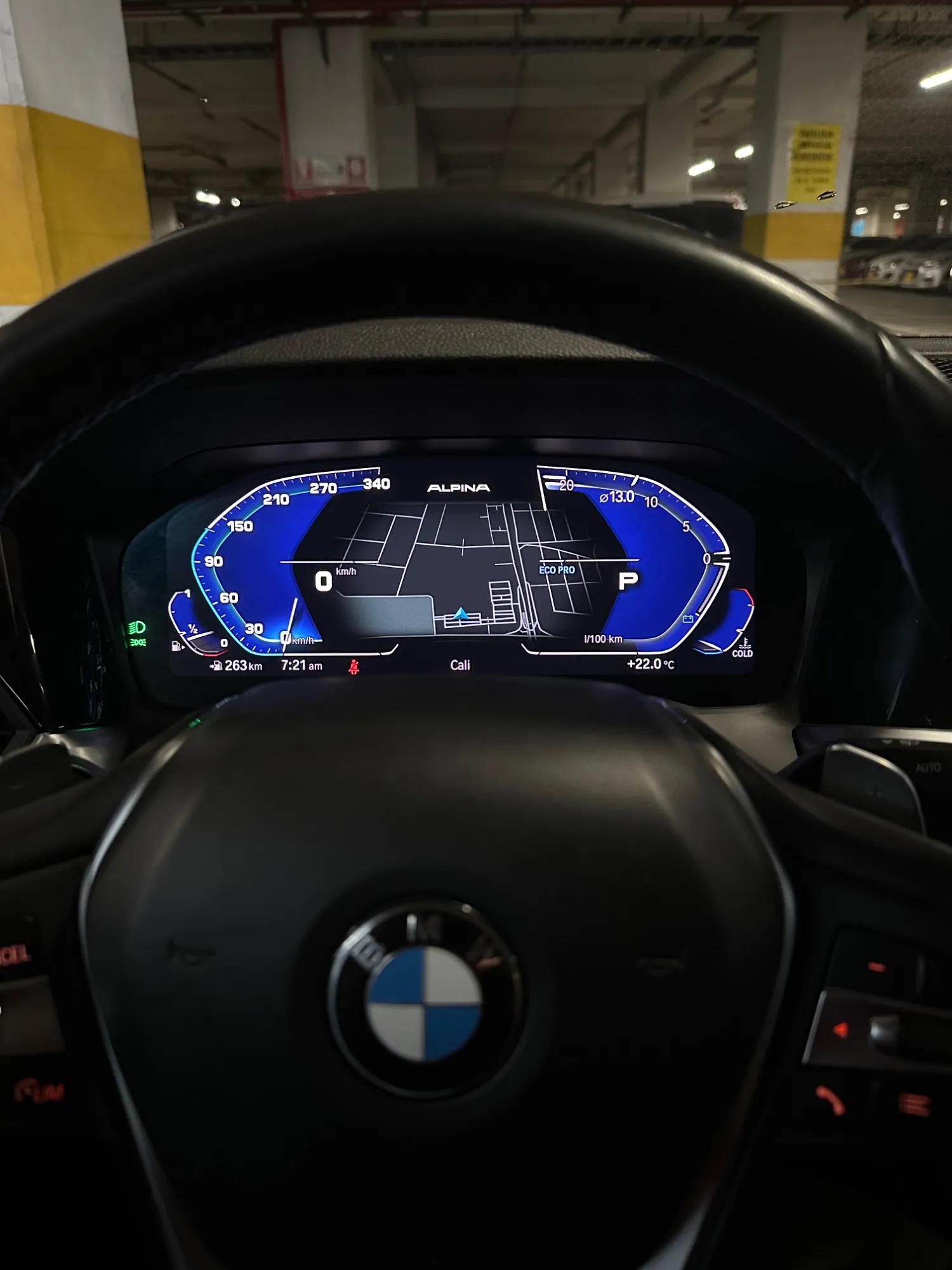 BMW 330i 
