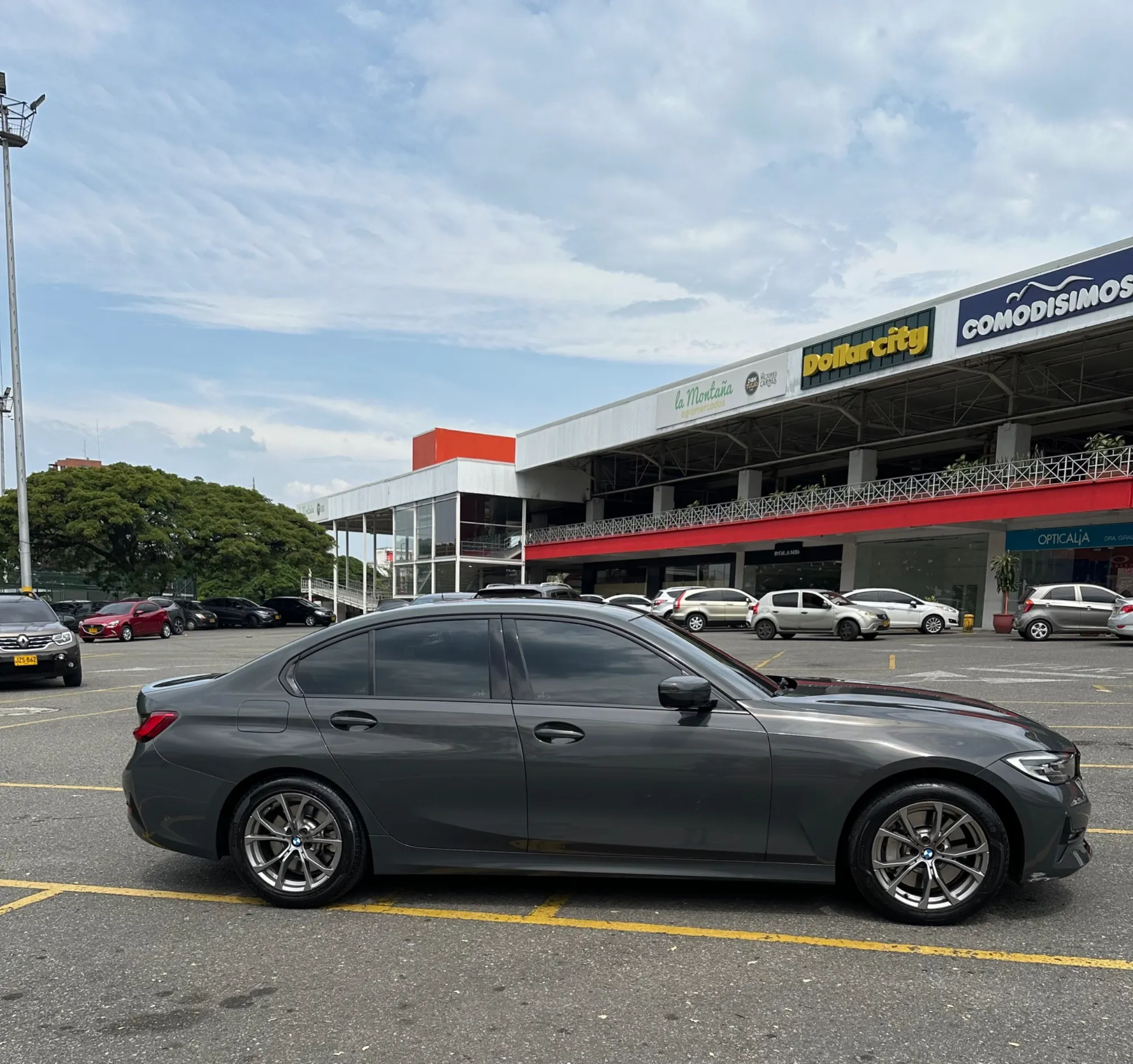 BMW 330i 