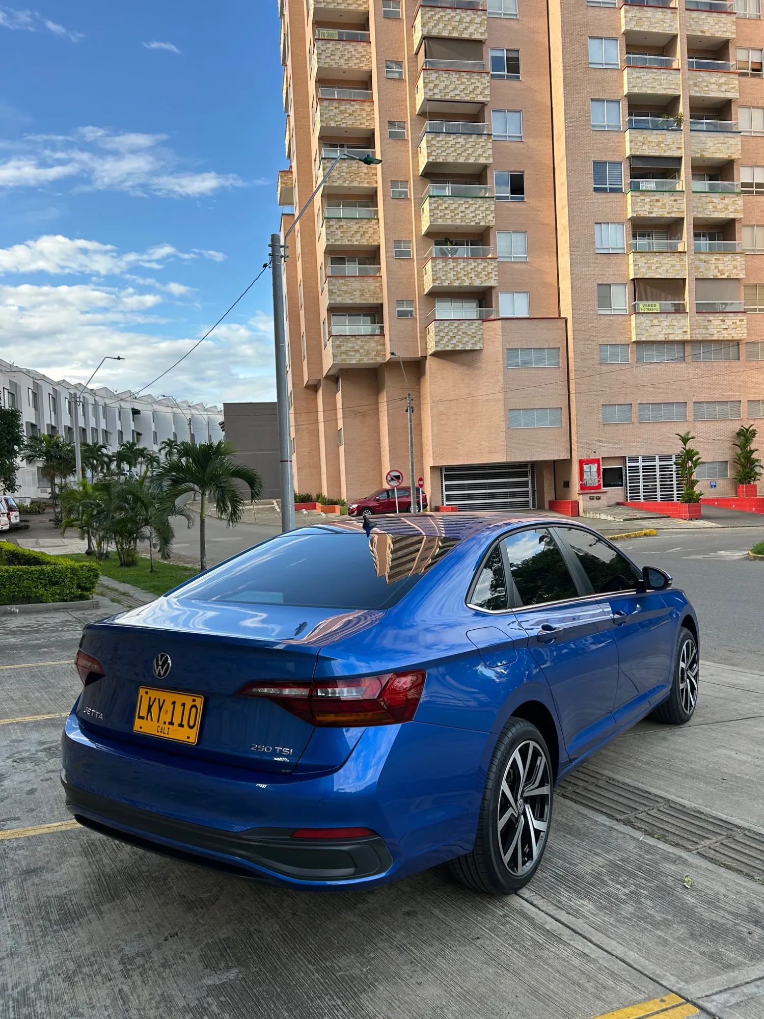 VOLSKWAGEN JETTA HIGHLINE 