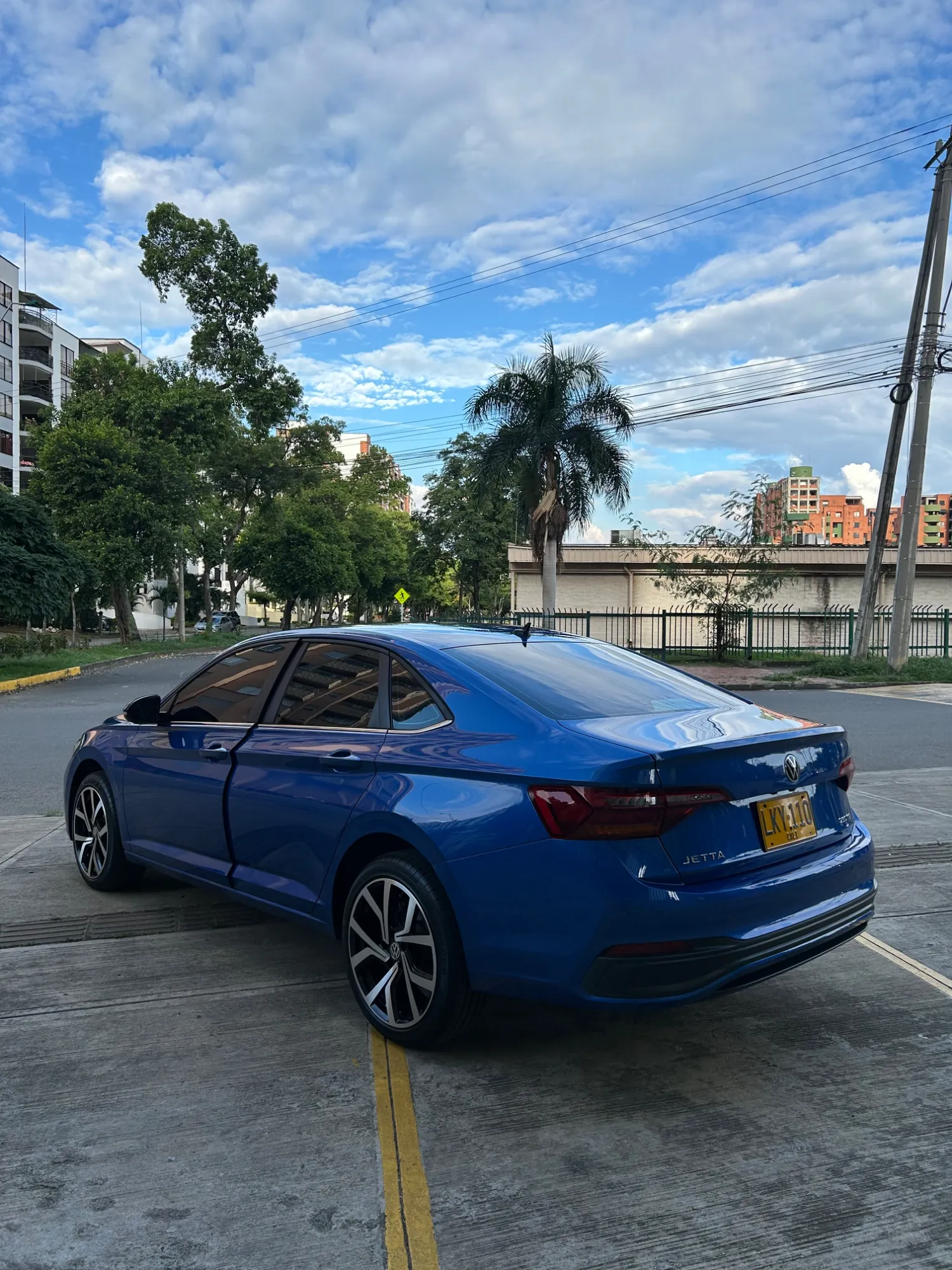 VOLSKWAGEN JETTA HIGHLINE 