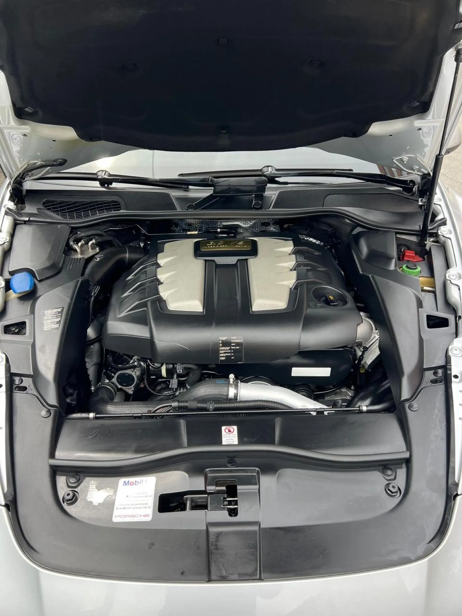 Porsche cayenne diesel 2011