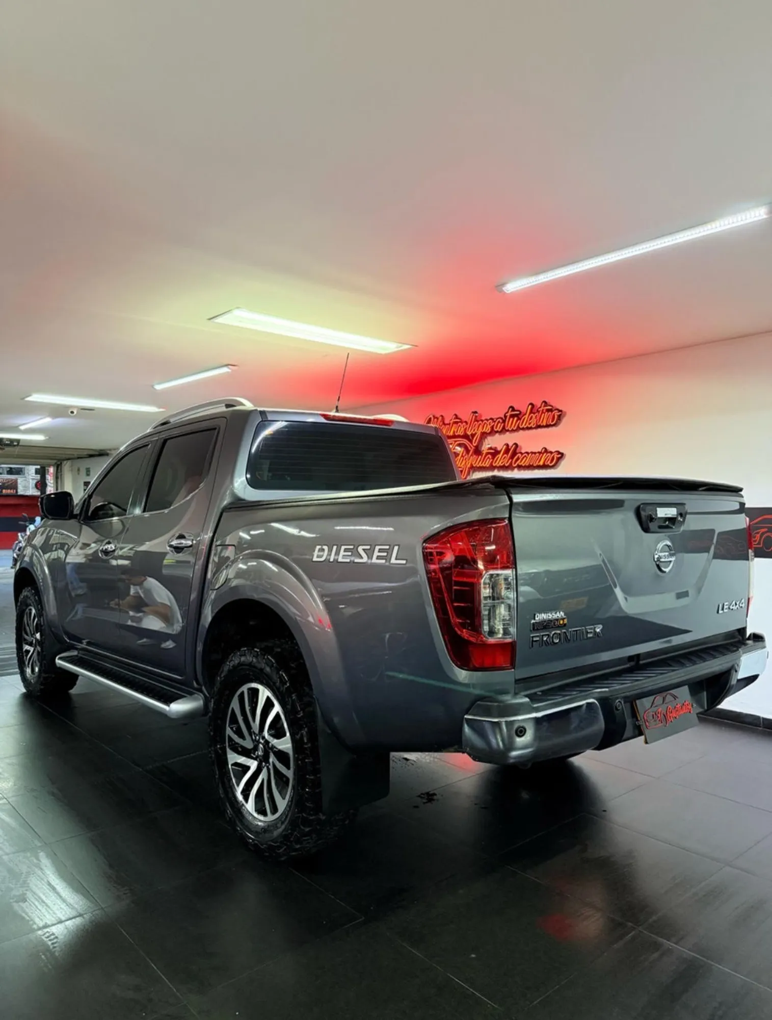 Nissan Np300 Frontier LE 2019