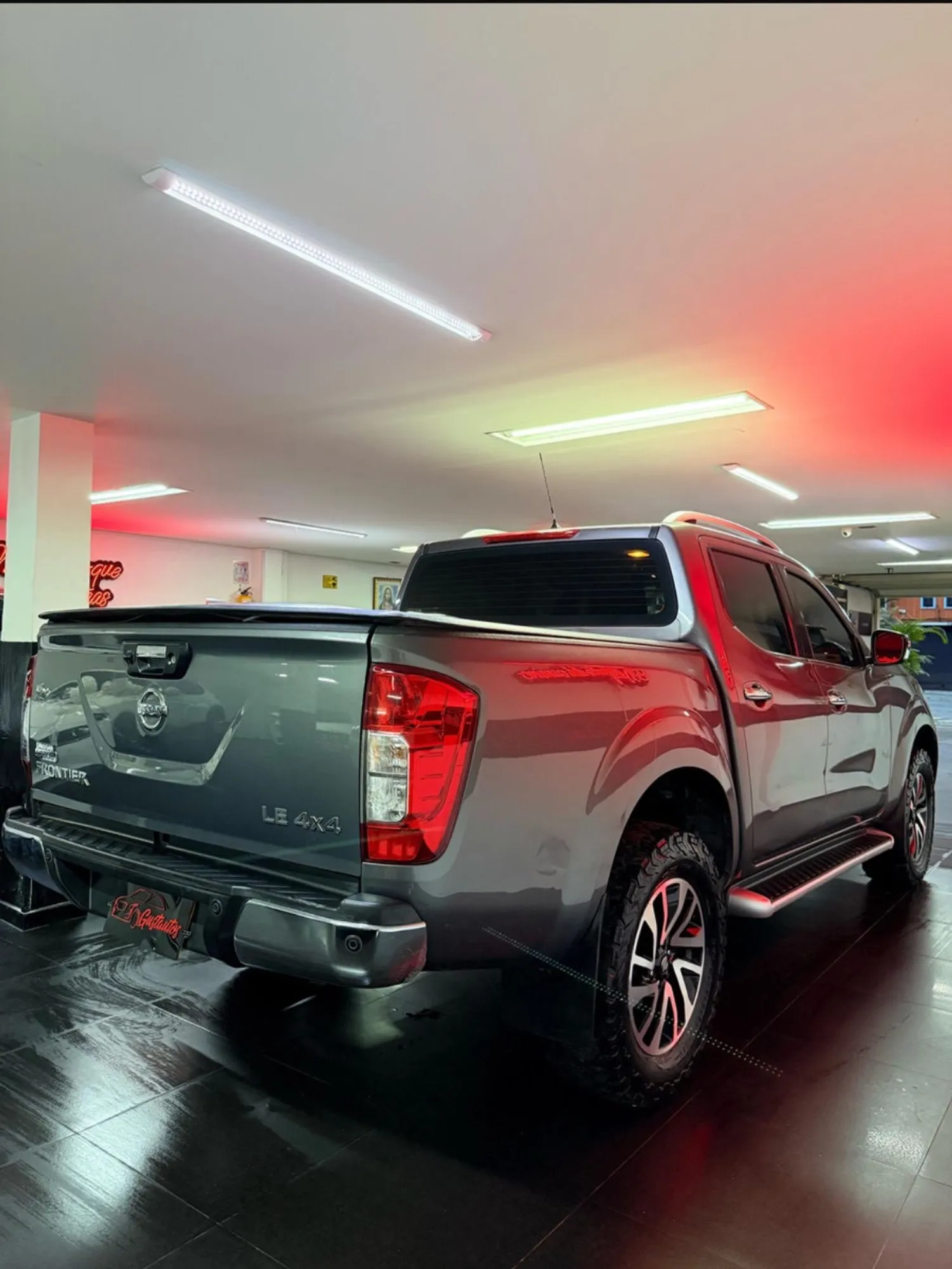 Nissan Np300 Frontier LE 2019