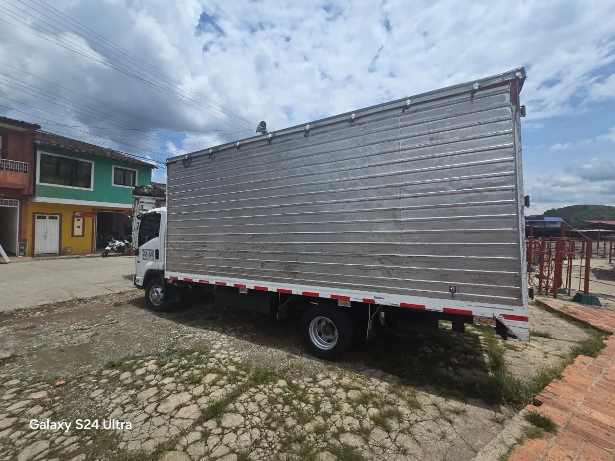 Camion FRR 2022