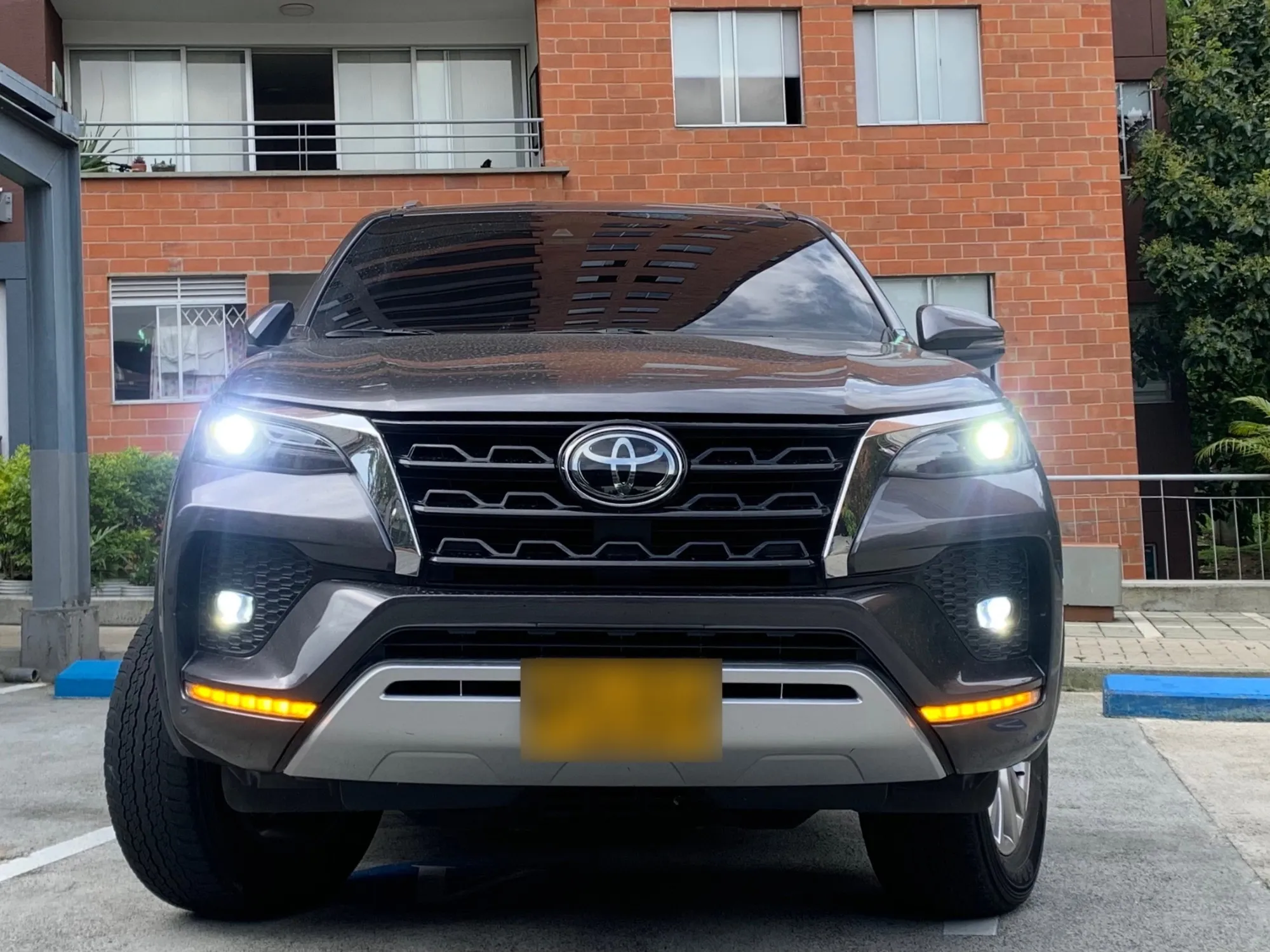 Toyota Fortuner Srv 4x4 At 