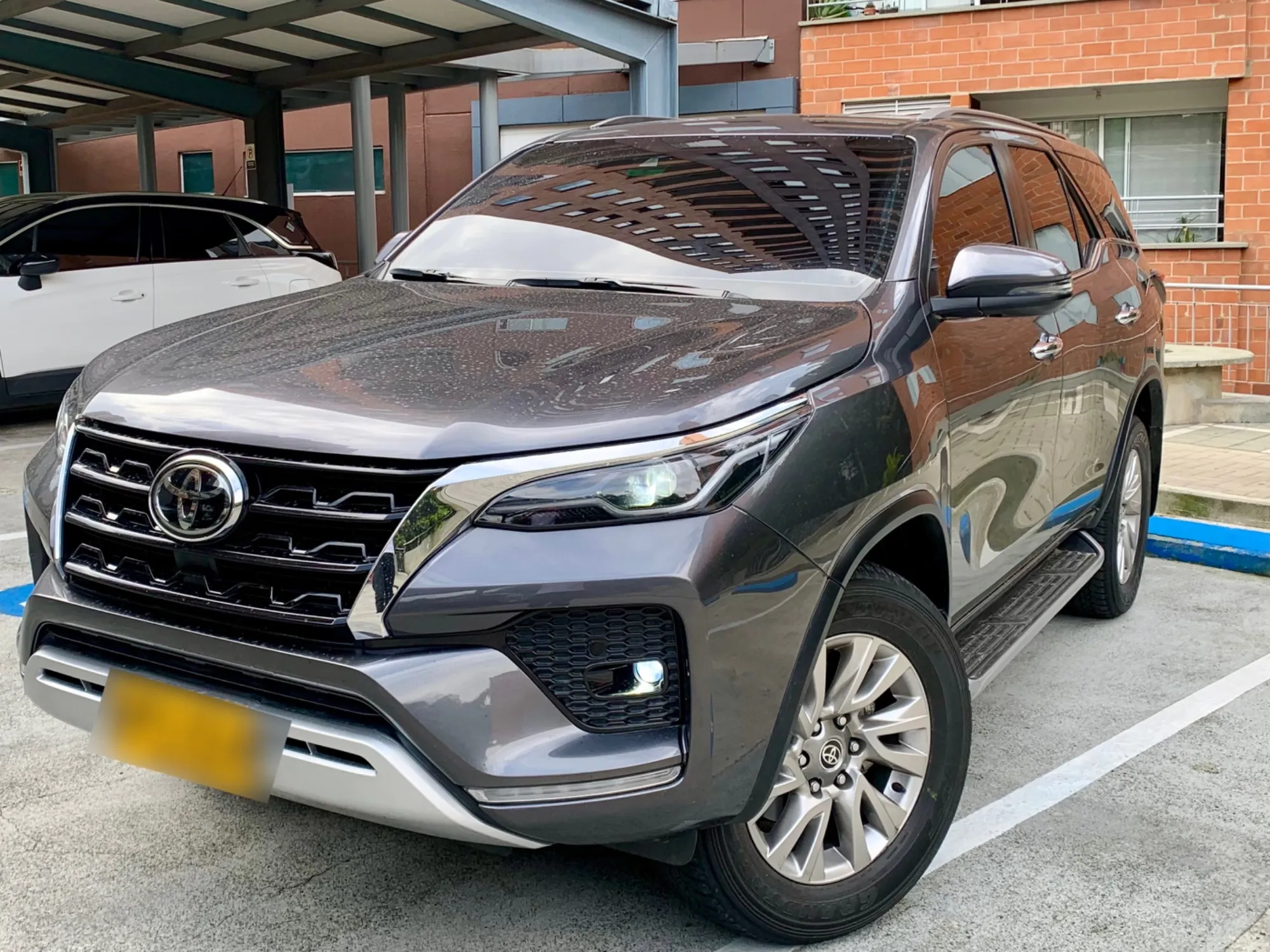 Toyota Fortuner Srv 4x4 At 