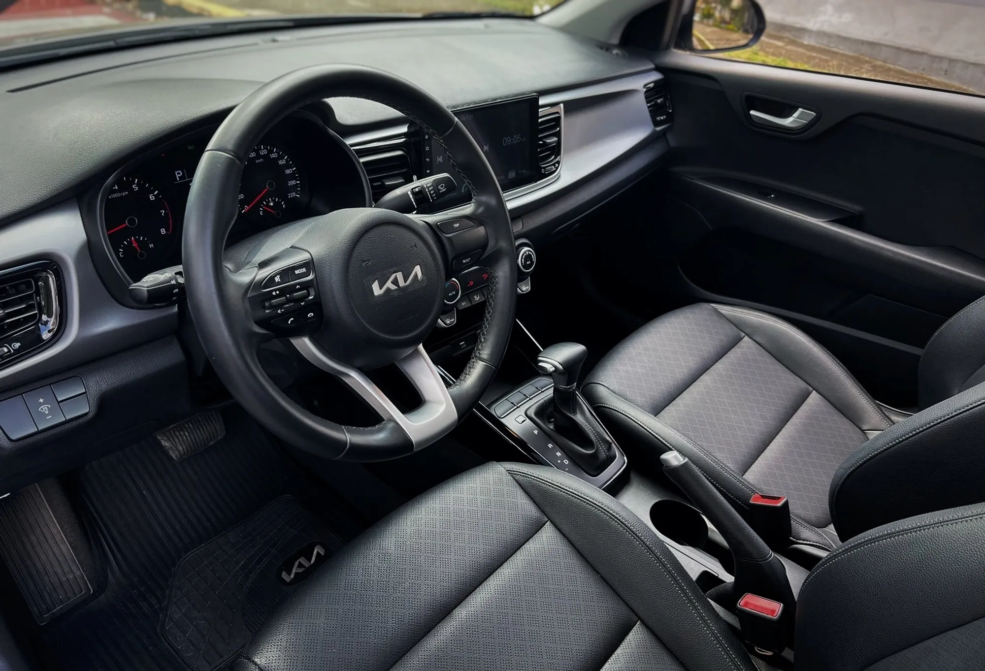 KIA RIO ZENIT AT MODELO 2024