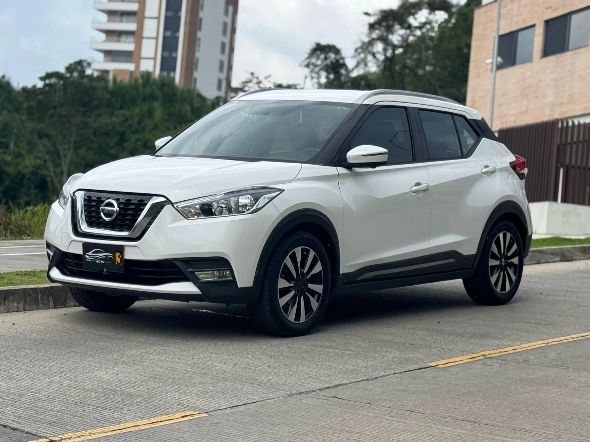 NISSAN KICKS EXCLUSIVE AT 2020 