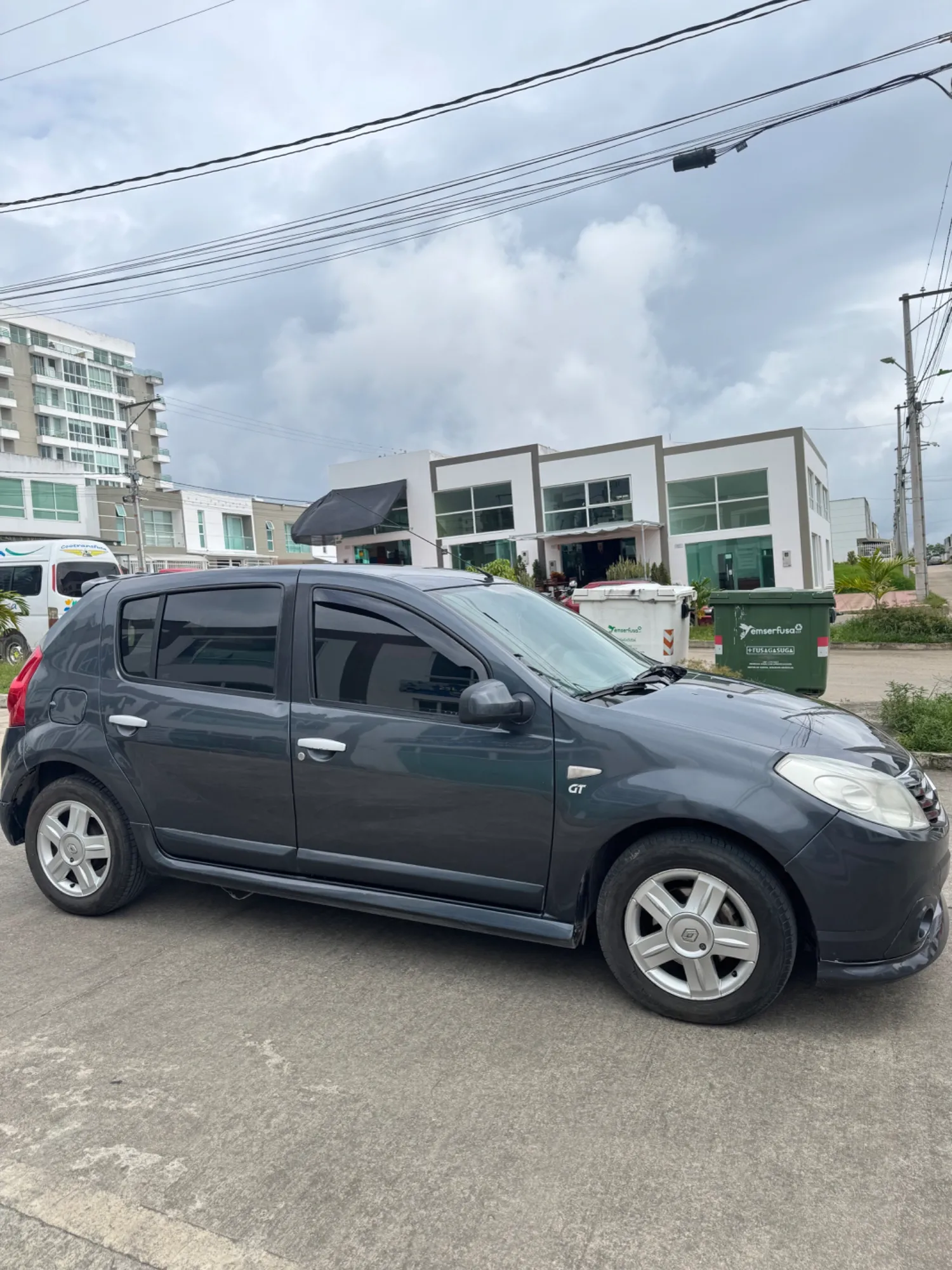Renault sandero GT 2010