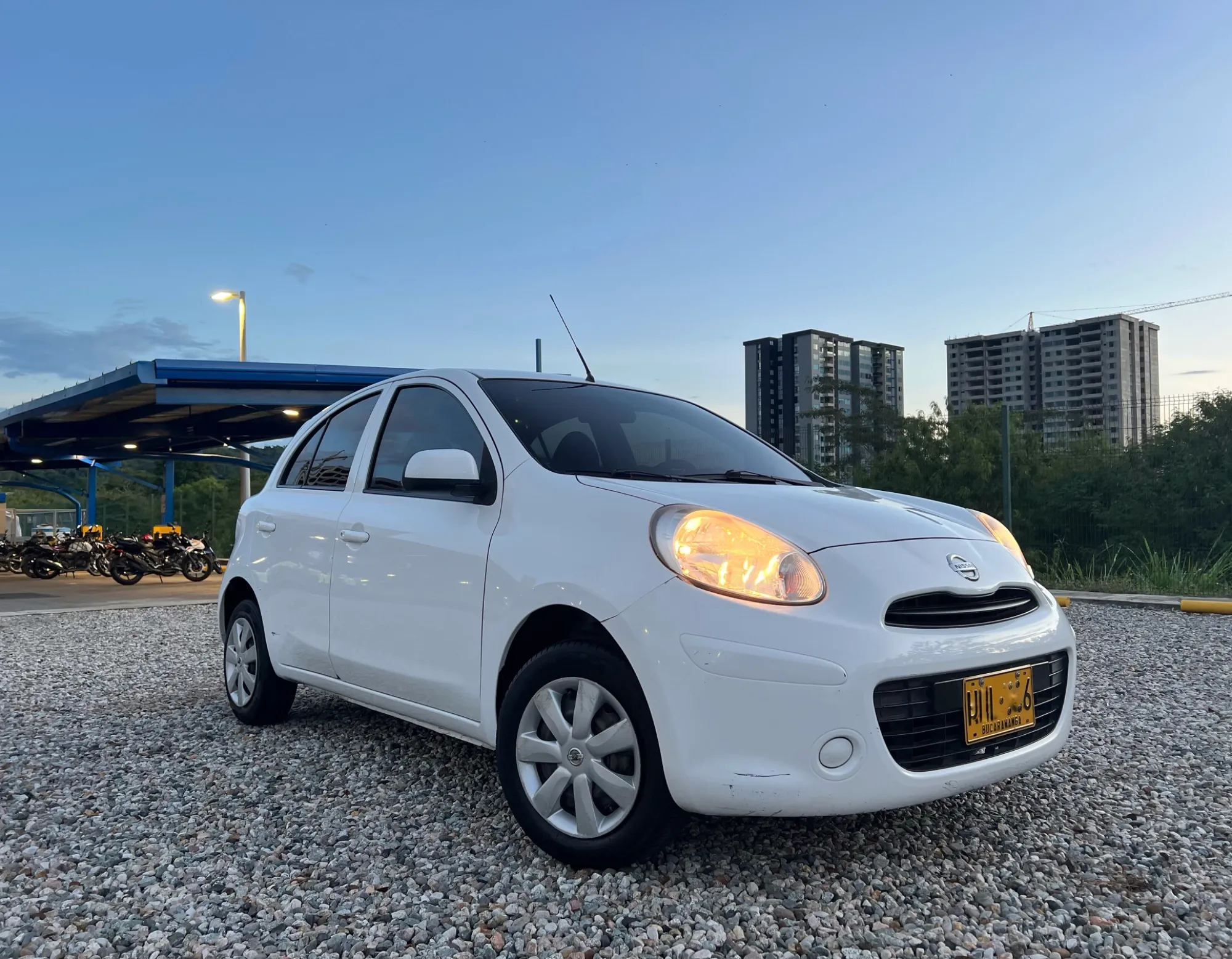Nissan March 2014