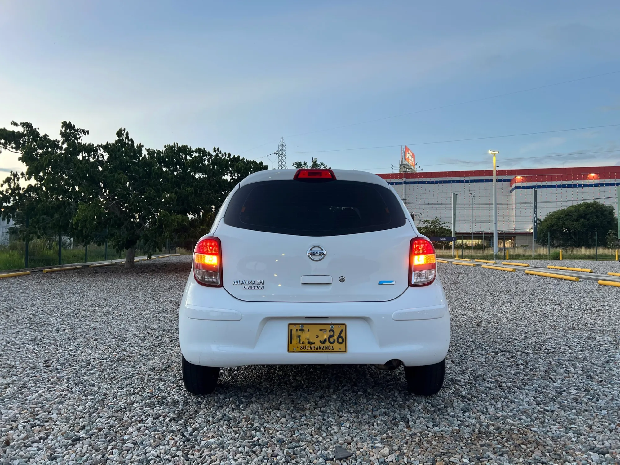 Nissan March 2014