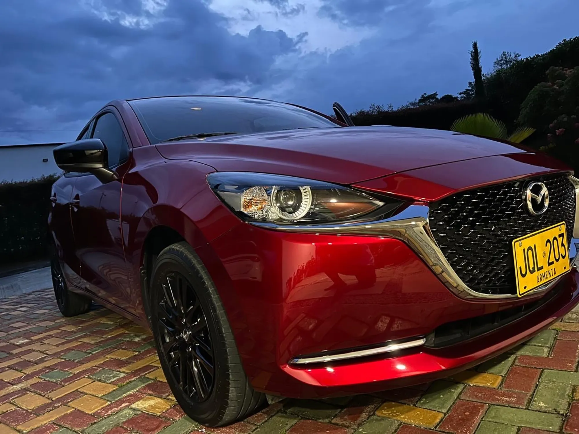 Mazda 2 Touring carbon edition 2023