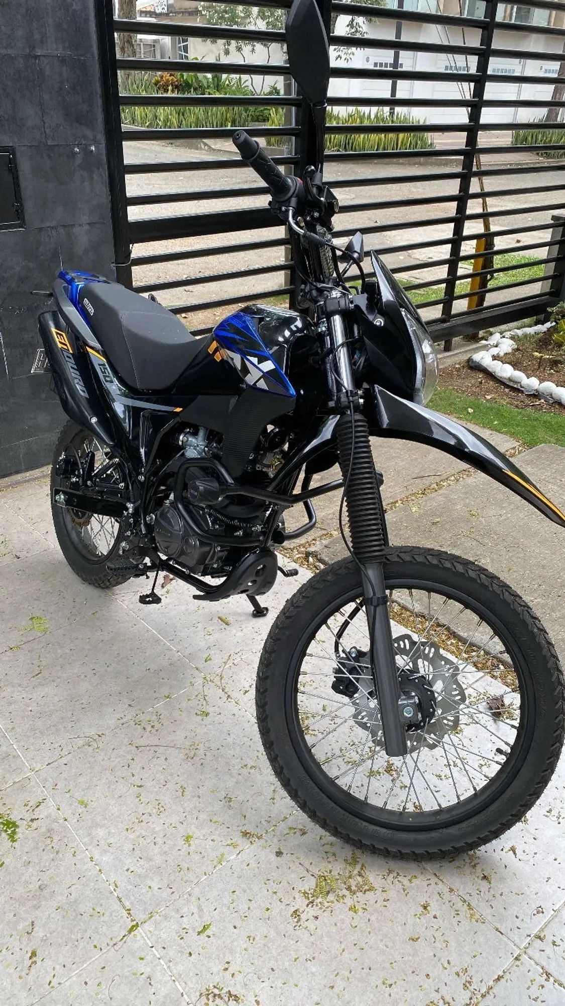 MRX 150 COMO NUEVA AL DIA CON TRASPASO 