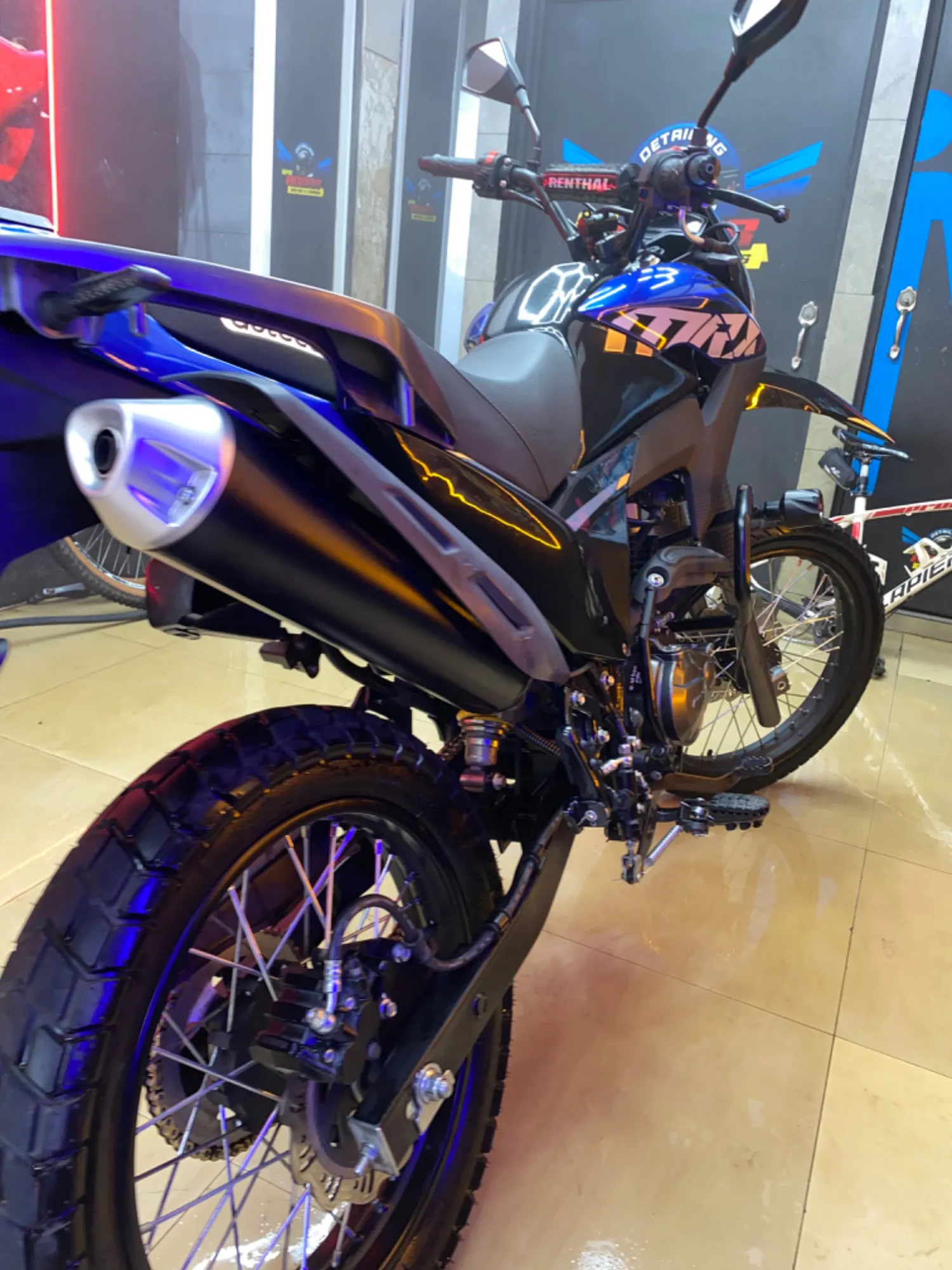 MRX 150 COMO NUEVA AL DIA CON TRASPASO 