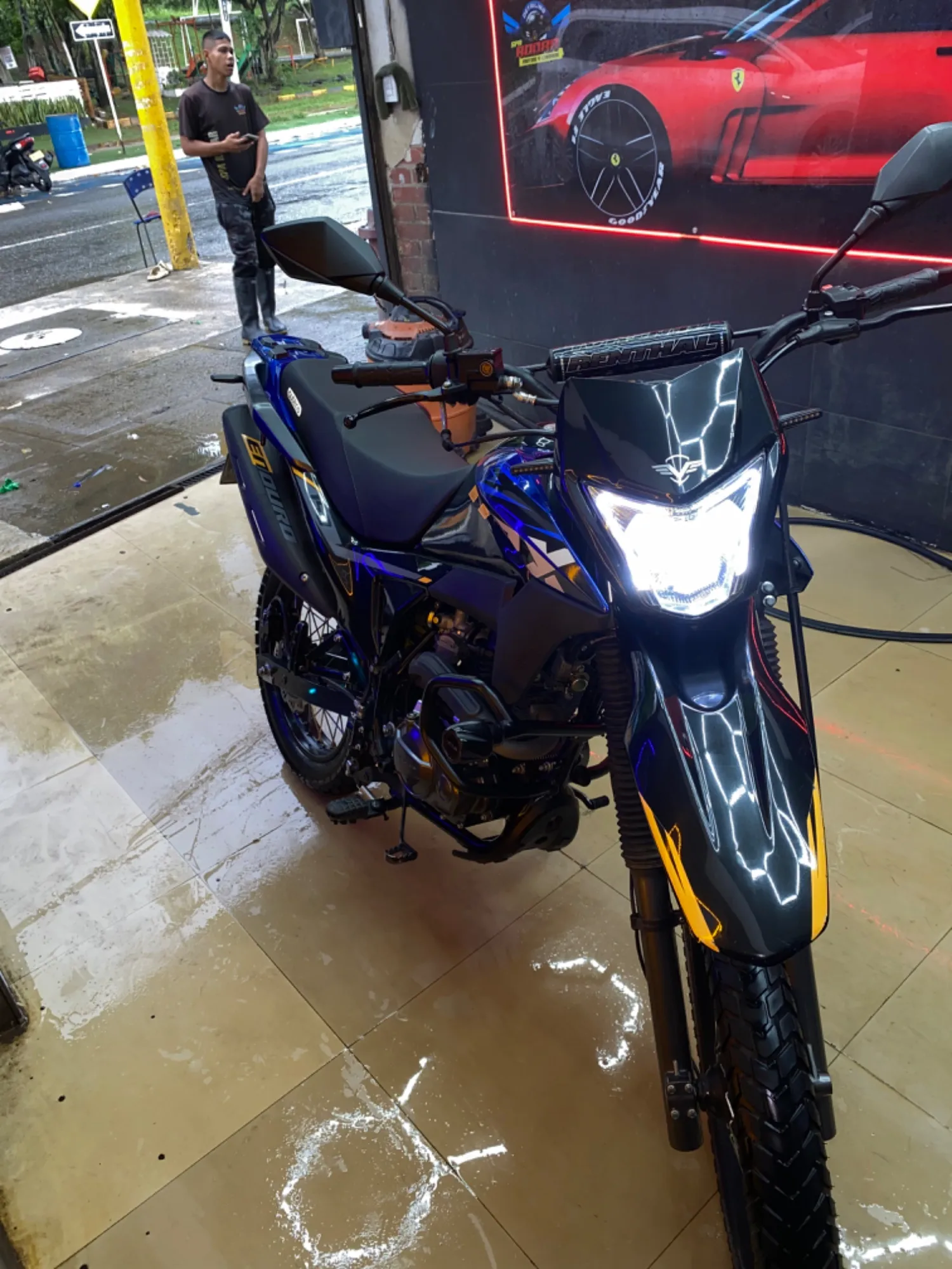 MRX 150 COMO NUEVA AL DIA CON TRASPASO 