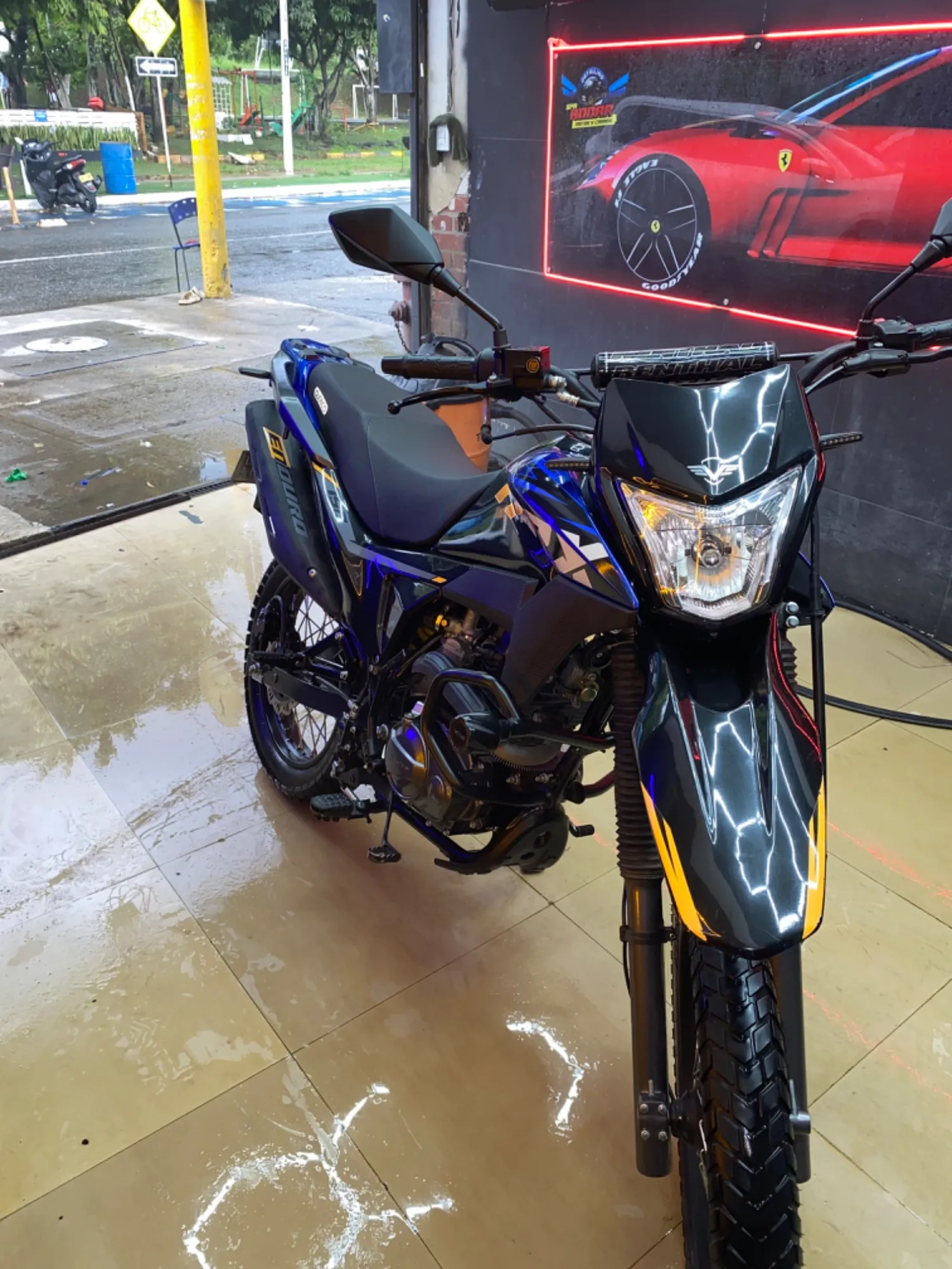 MRX 150 COMO NUEVA AL DIA CON TRASPASO 