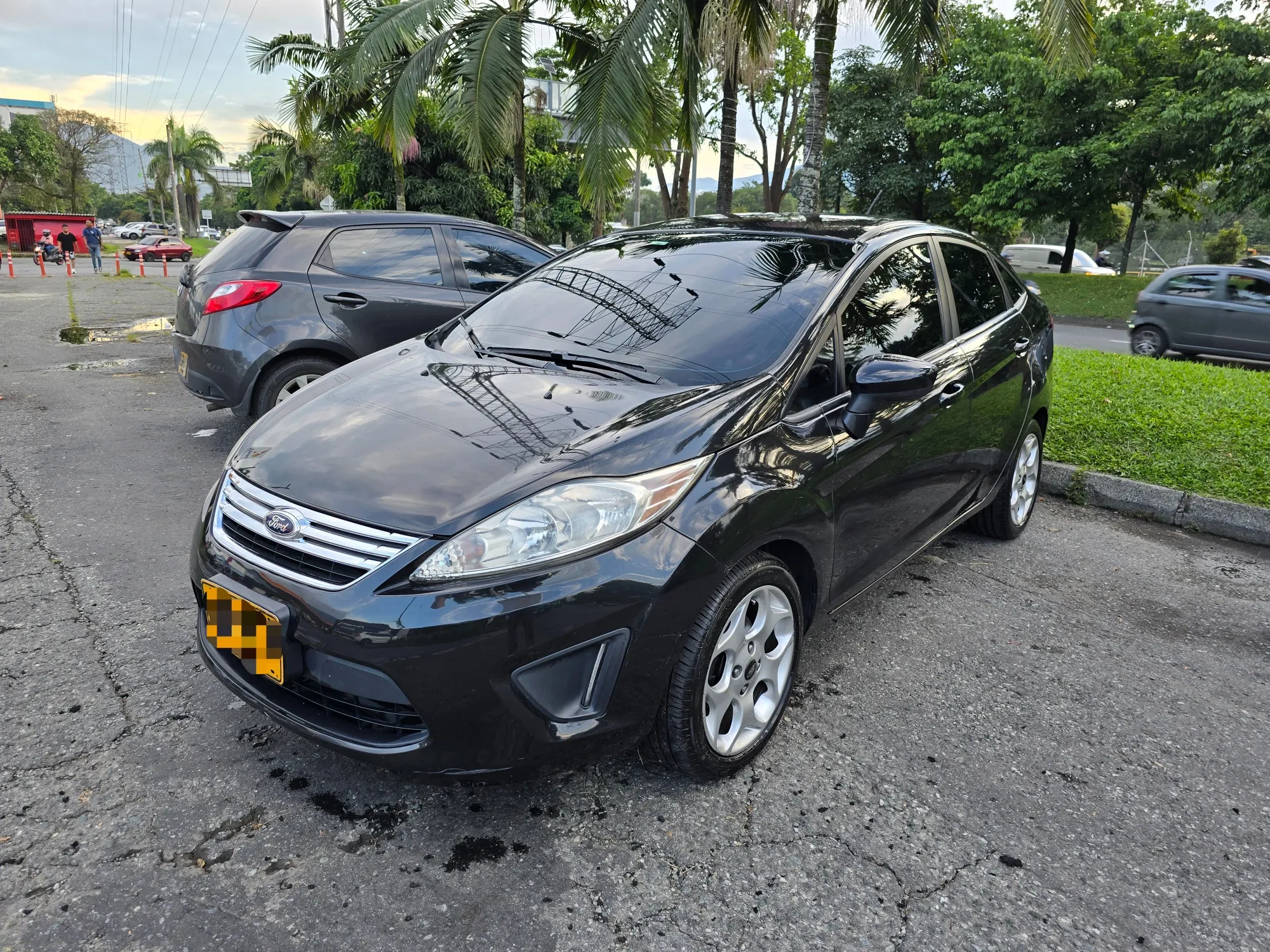 Ford Fiesta Sedan