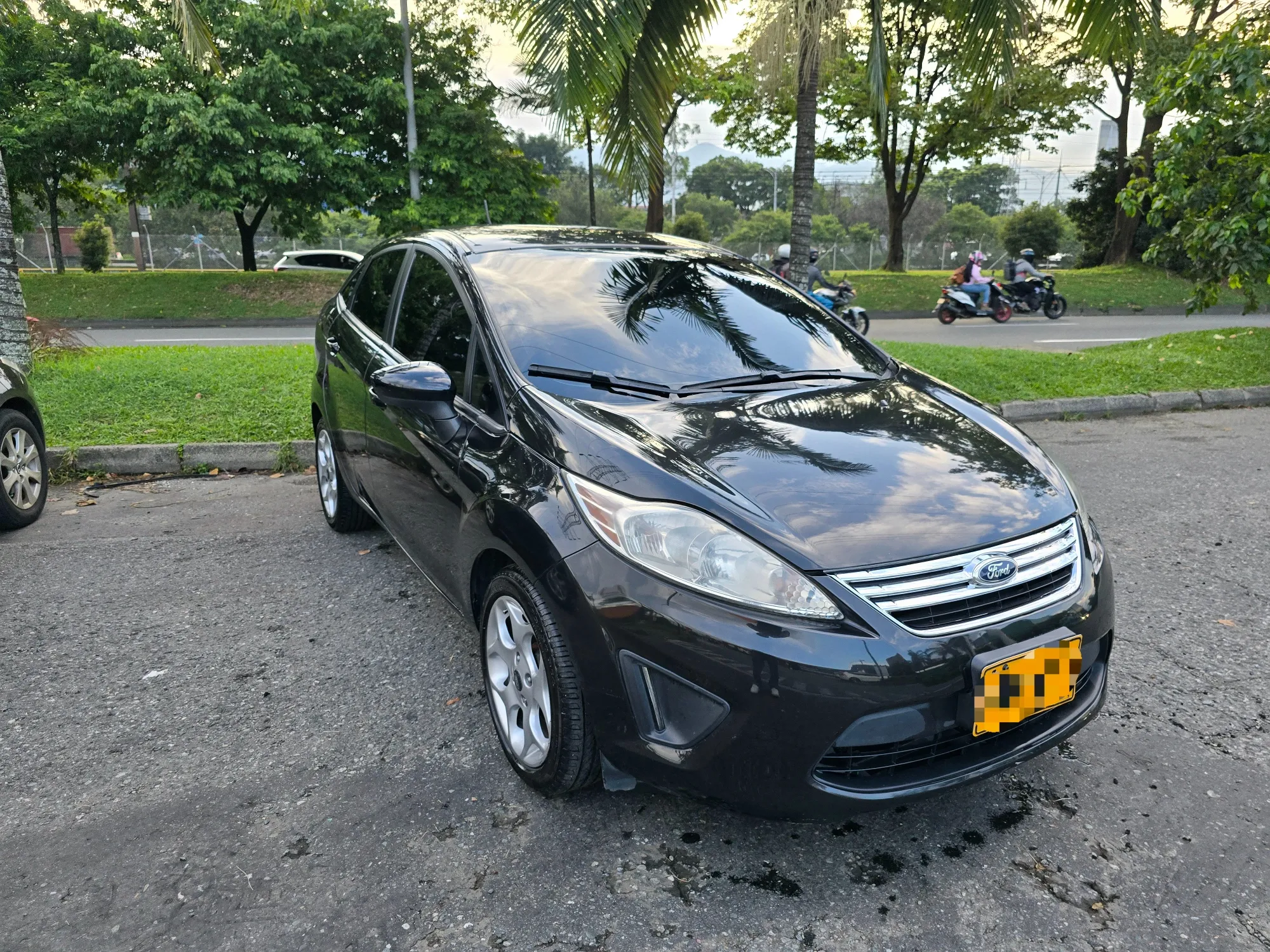 Ford Fiesta Sedan