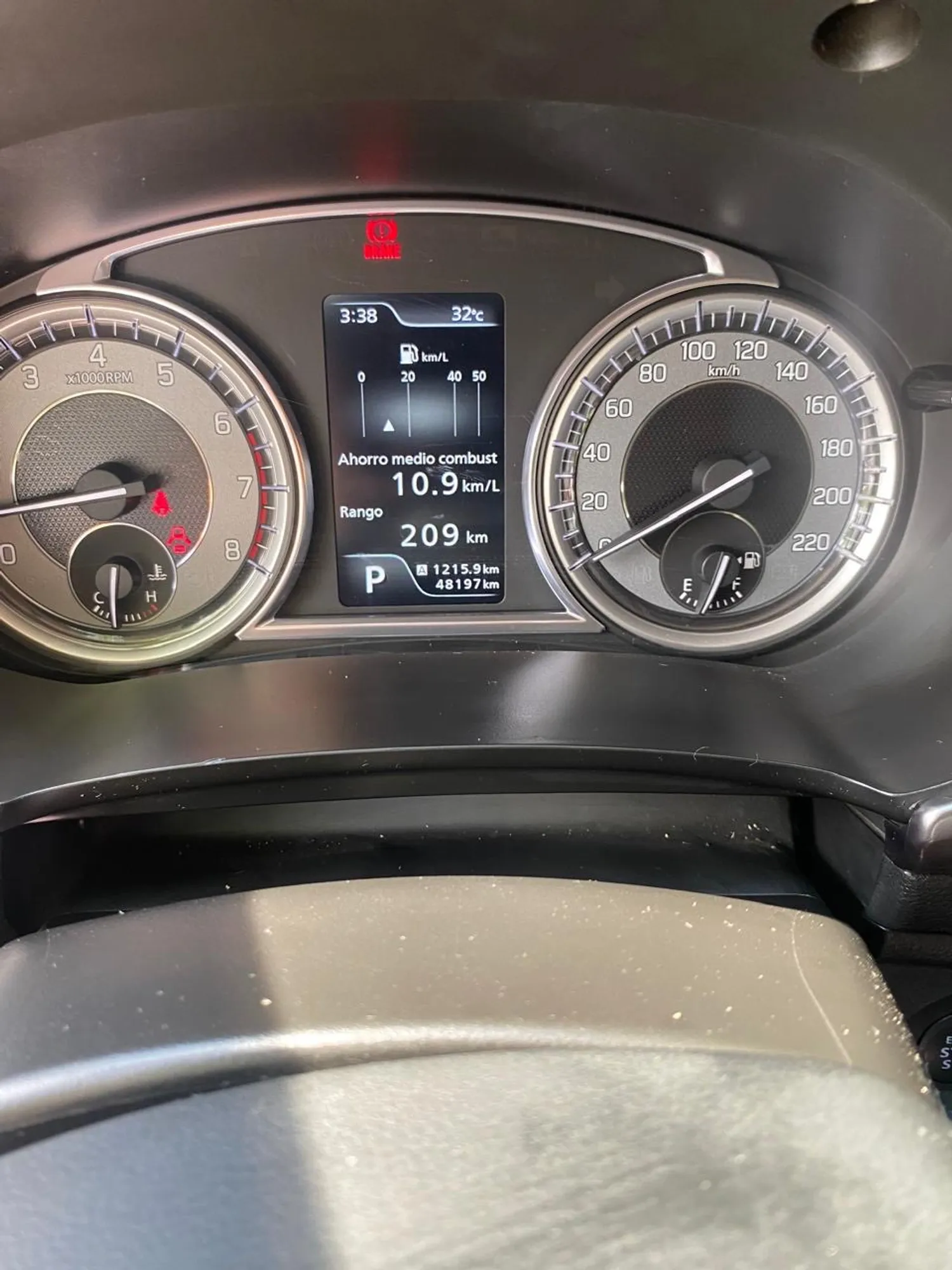 Suzuki Vitara 2WD automatica 