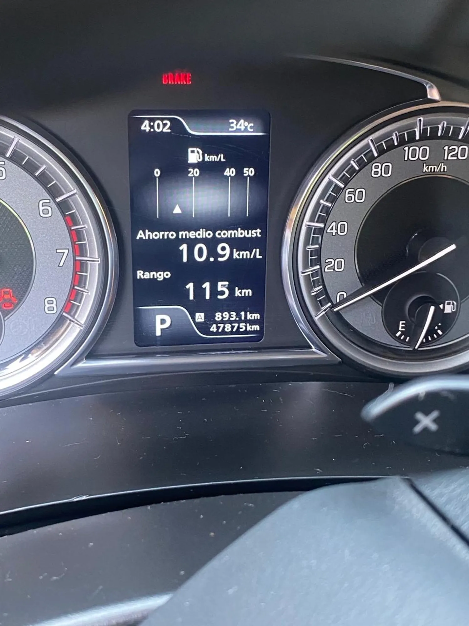 Suzuki Vitara 2WD automatica 