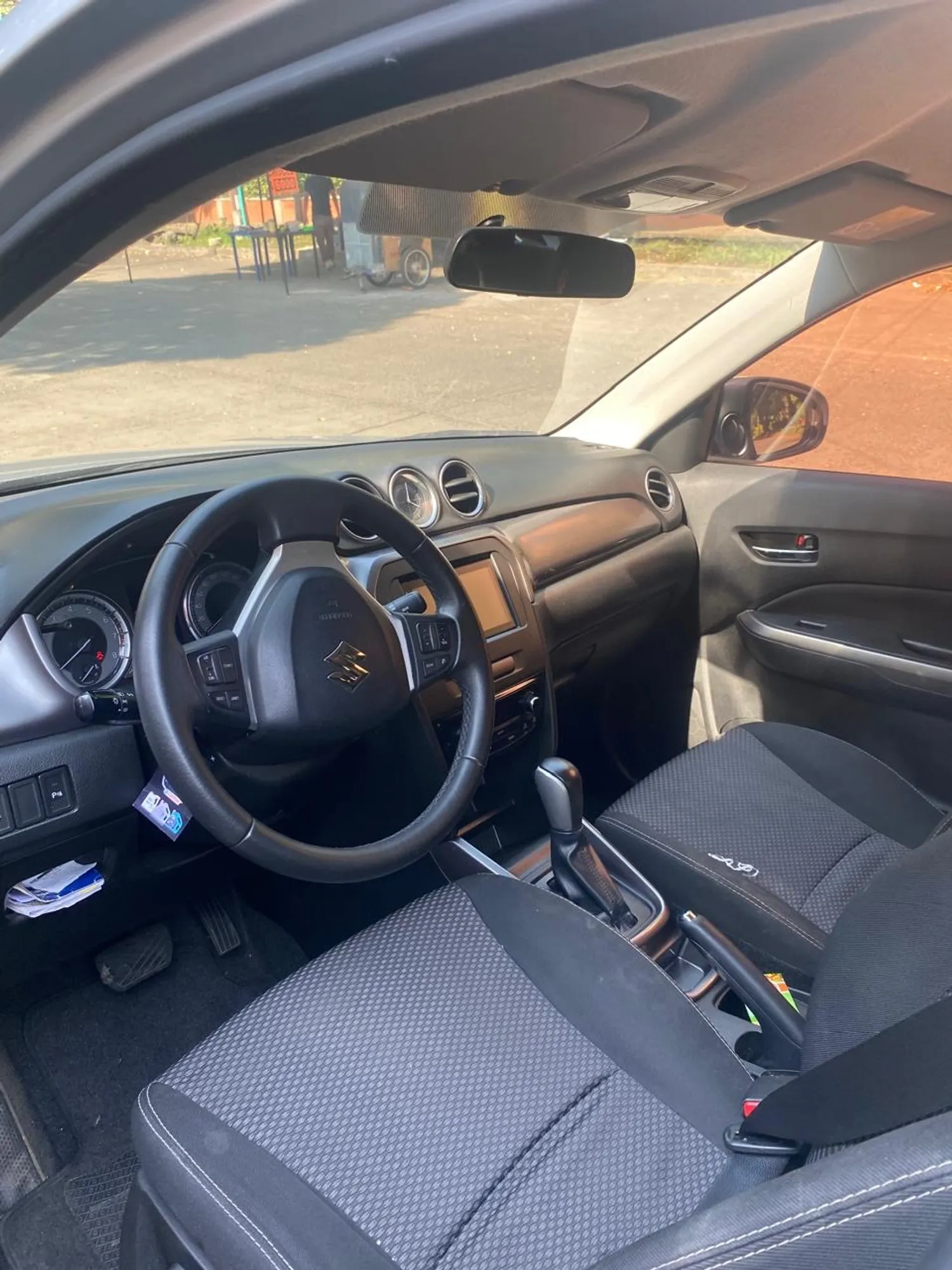 Suzuki Vitara 2WD automatica 