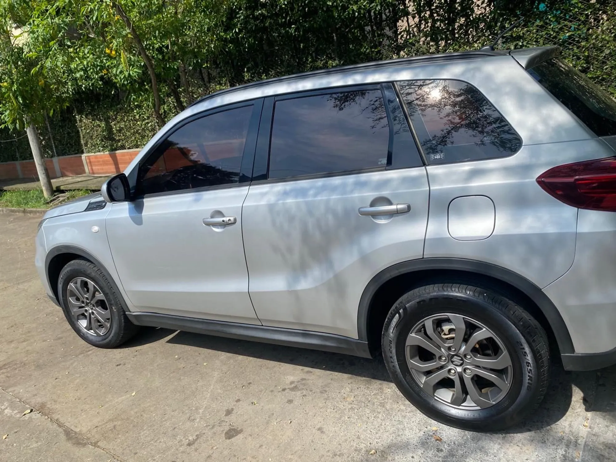 Suzuki Vitara 2WD automatica 