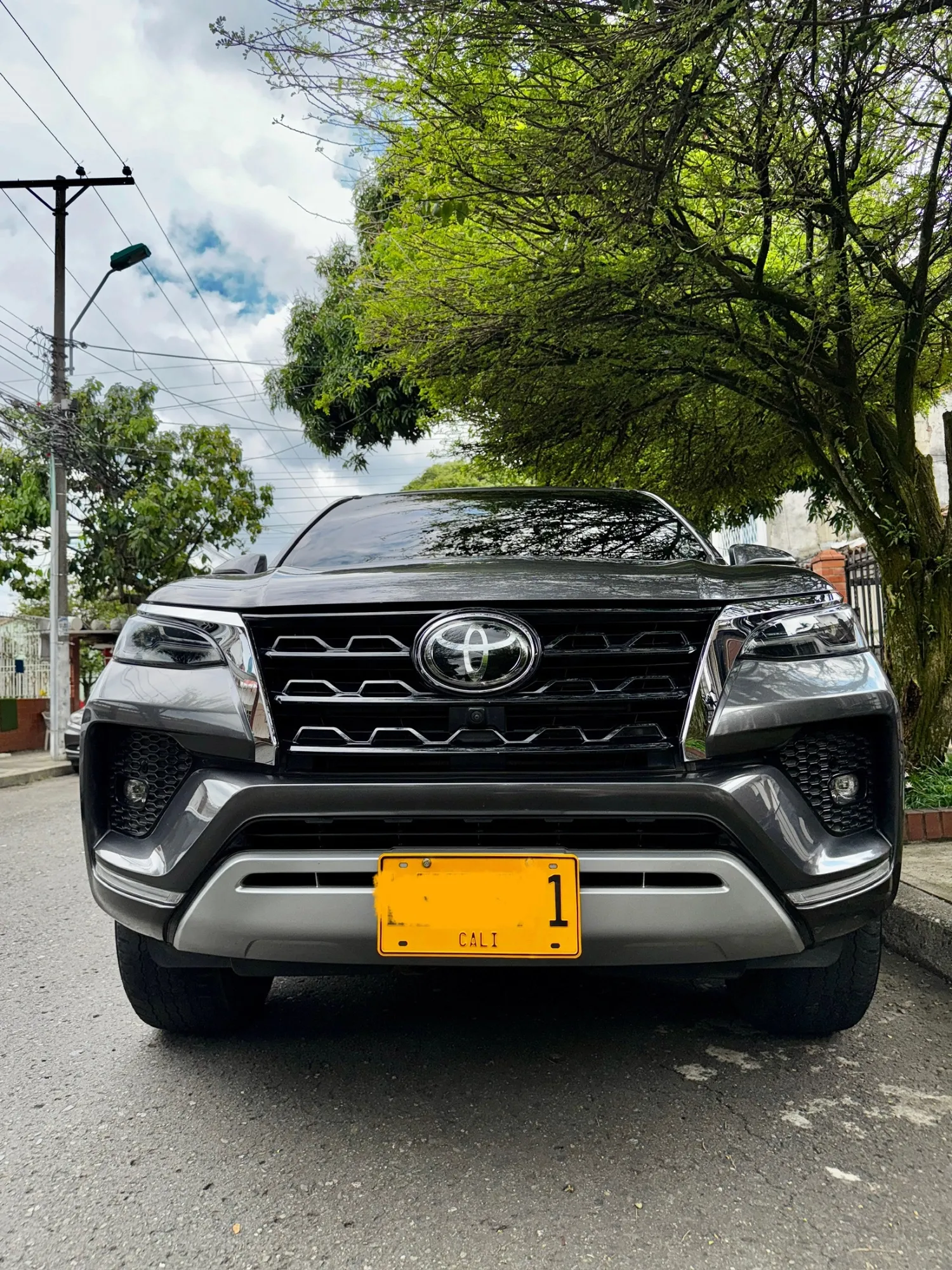 TOYOTA FORTUNER SRV 2022 DIESEL 2.4 
