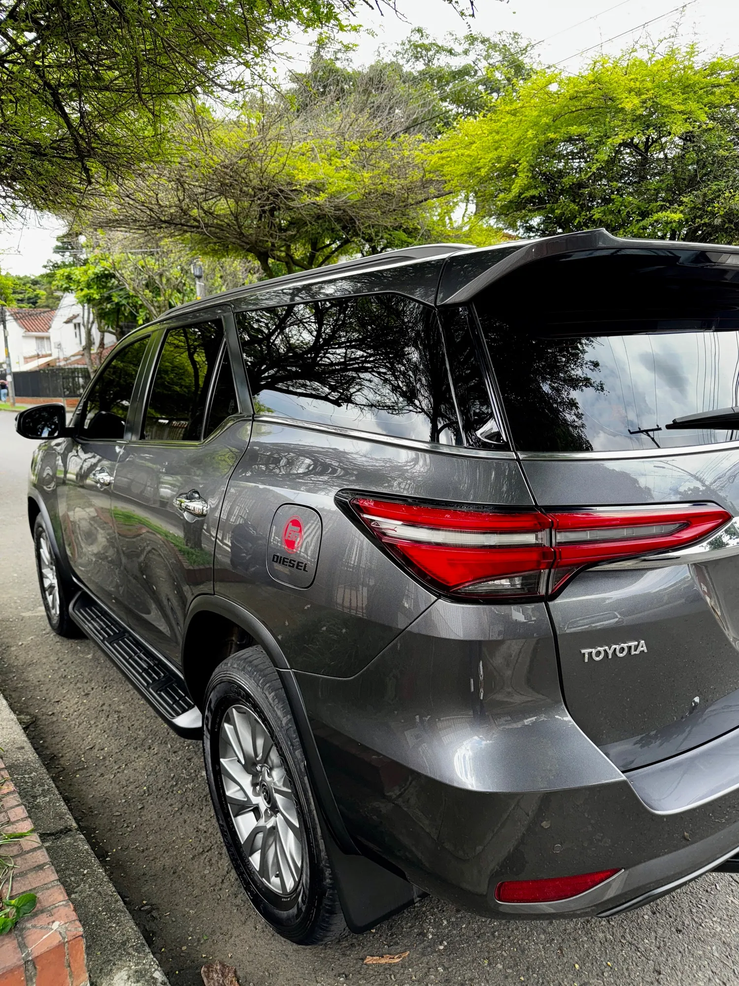 TOYOTA FORTUNER SRV 2022 DIESEL 2.4 