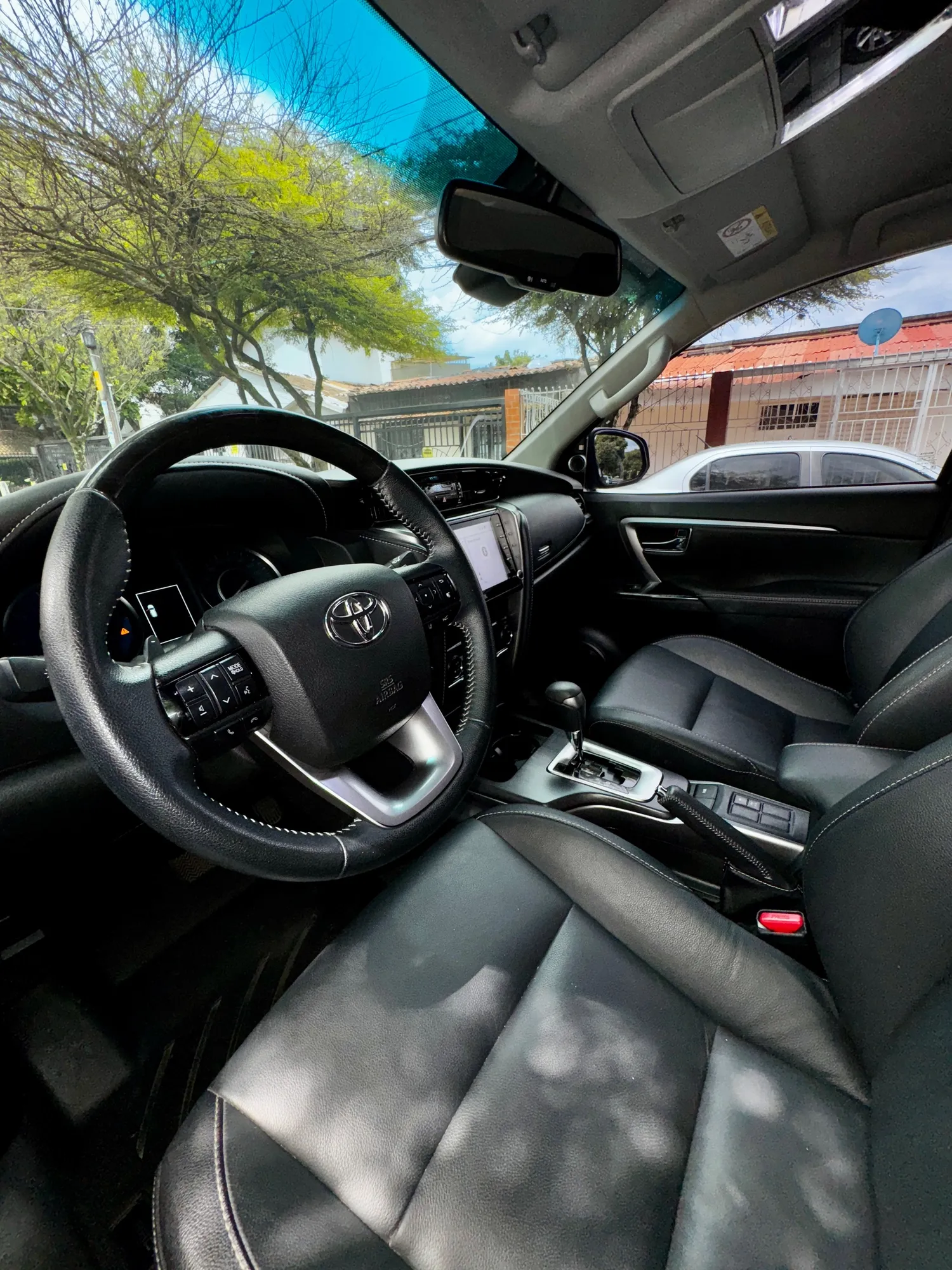 TOYOTA FORTUNER SRV 2022 DIESEL 2.4 