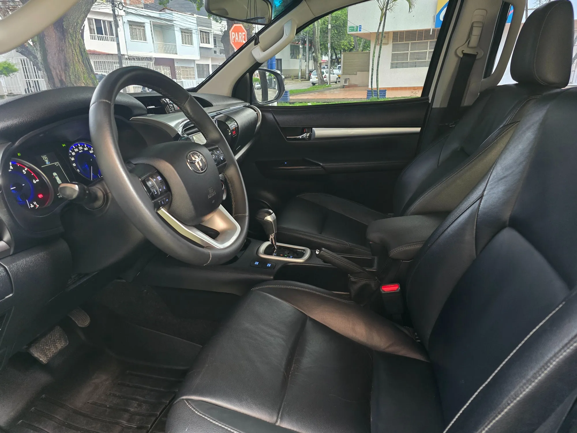 Toyota hilux srv blindado 2 plus diesel