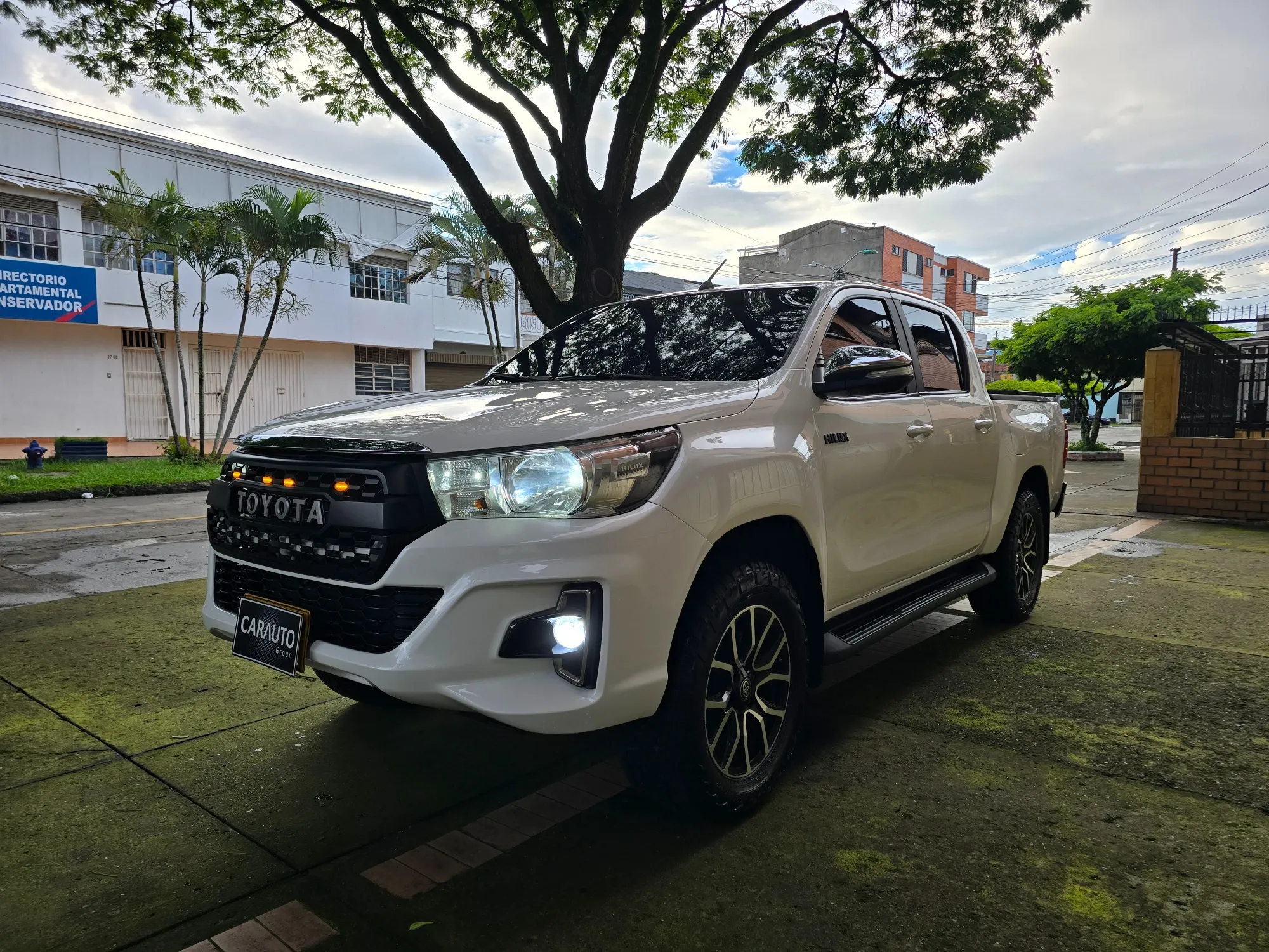Toyota hilux srv blindado 2 plus diesel