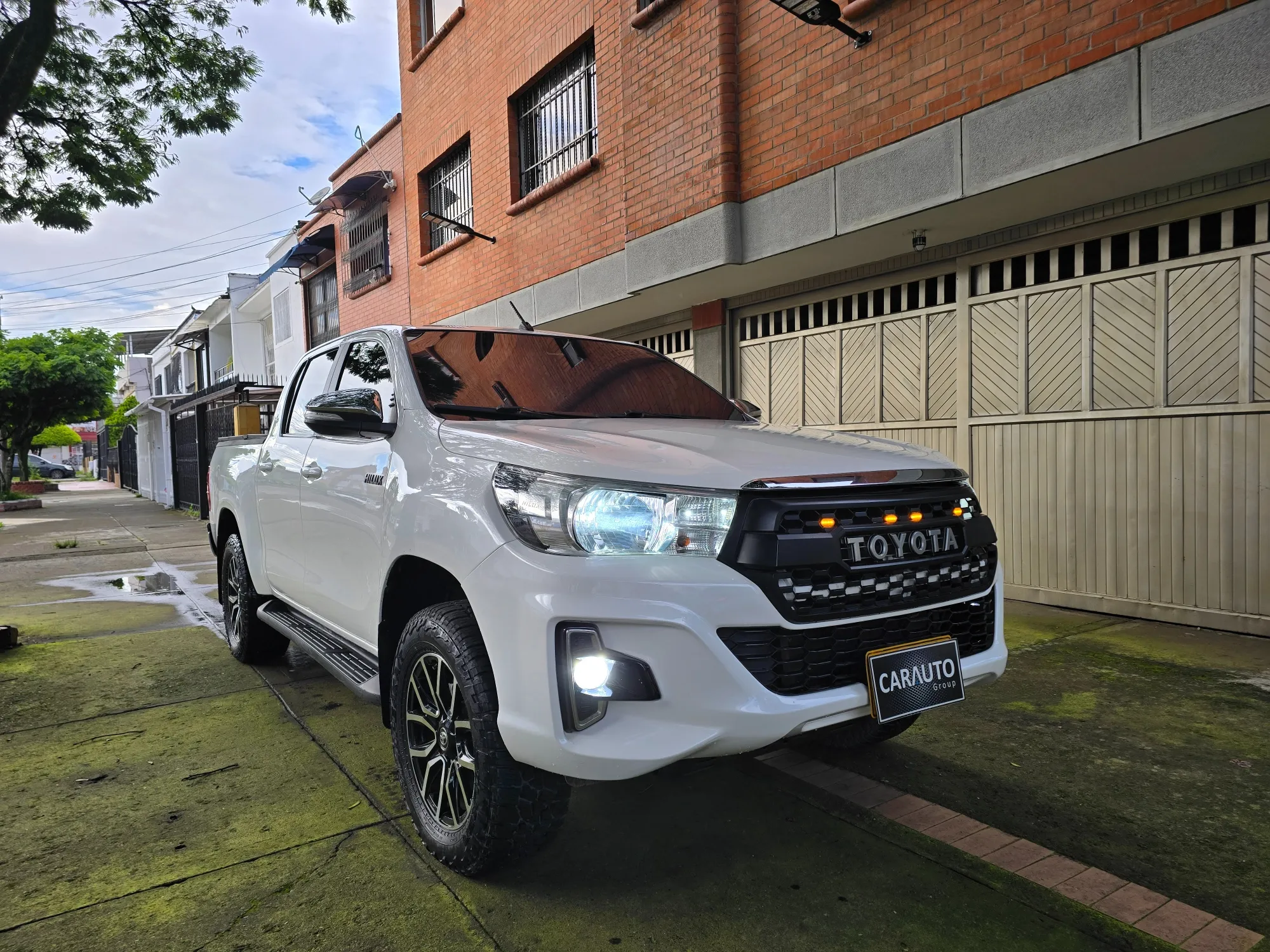 Toyota hilux srv blindado 2 plus diesel