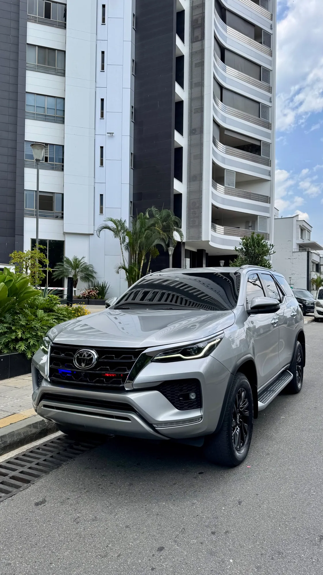 TOYOTA FORTUNER SRV 2.8L 4x4